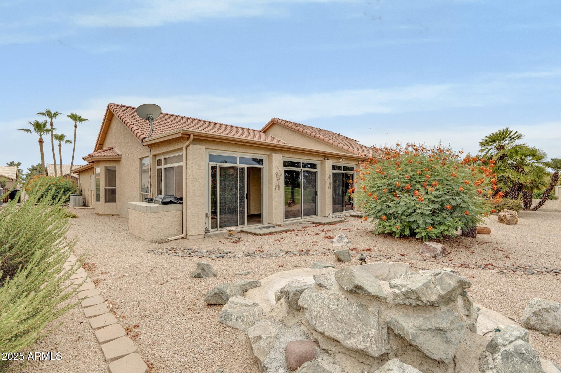 402 W BEECHNUT Place
