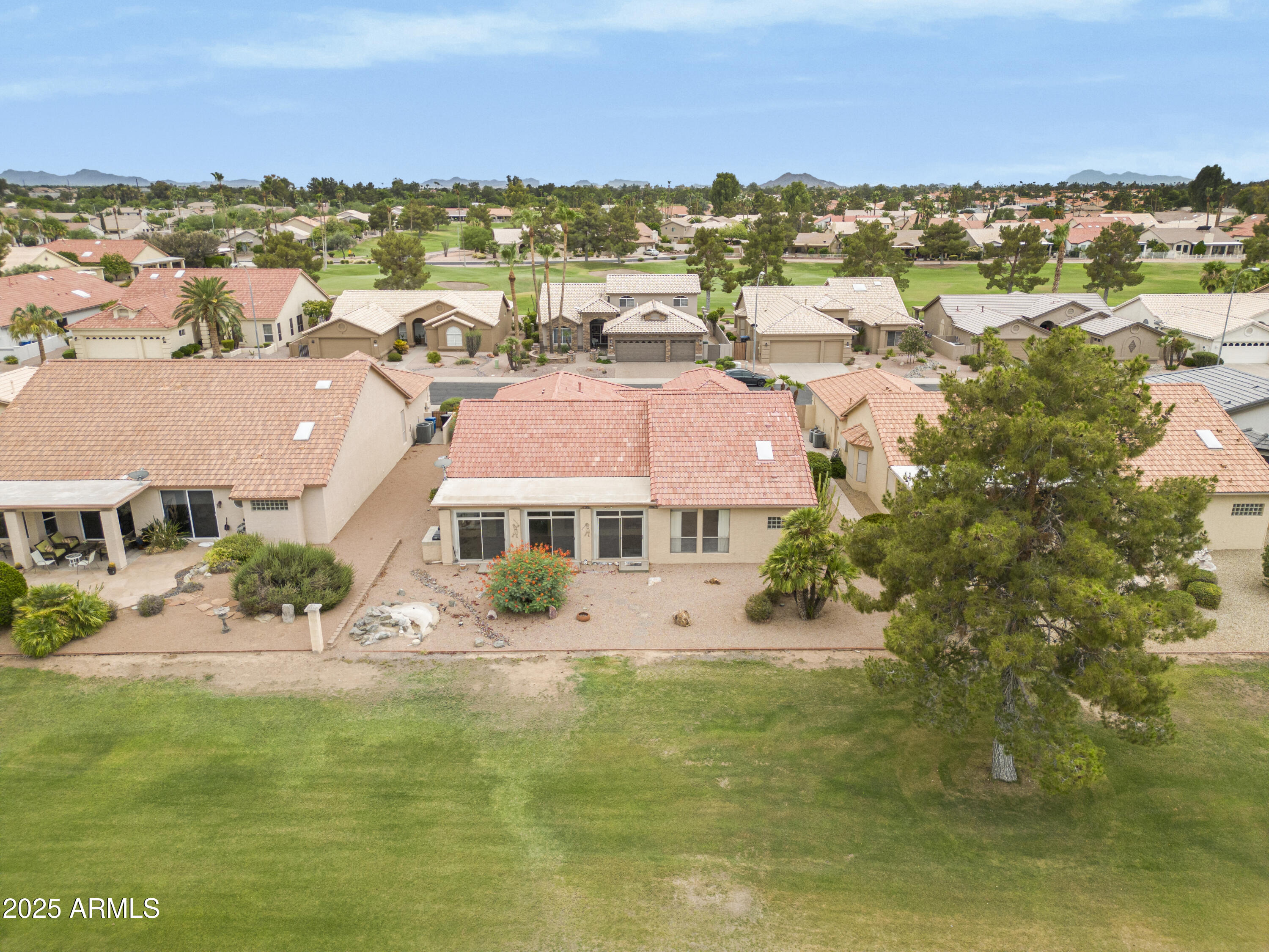 402 W BEECHNUT Place