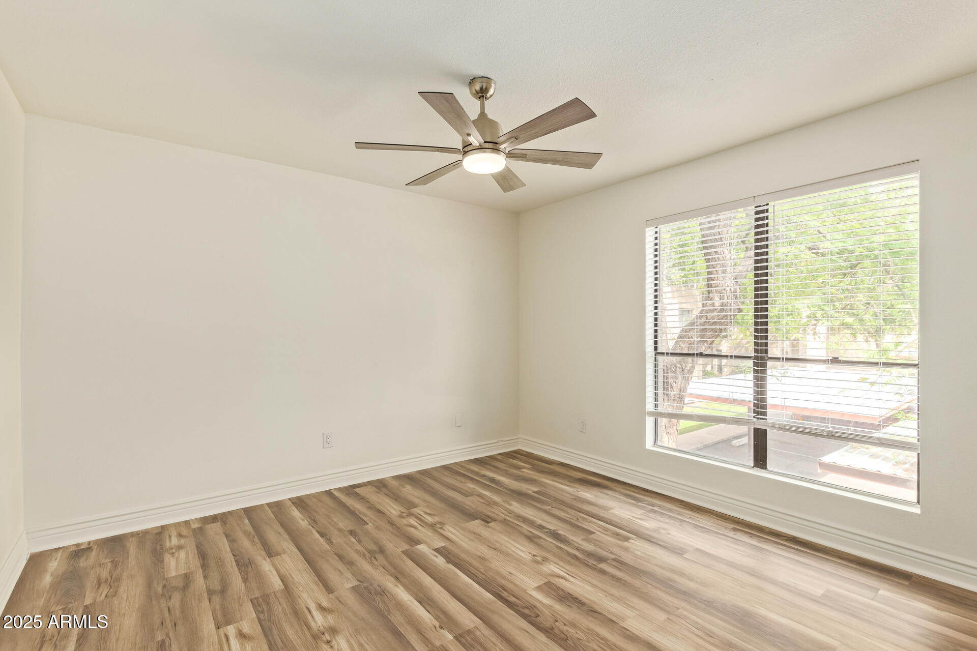 3131 W COCHISE Drive, 252