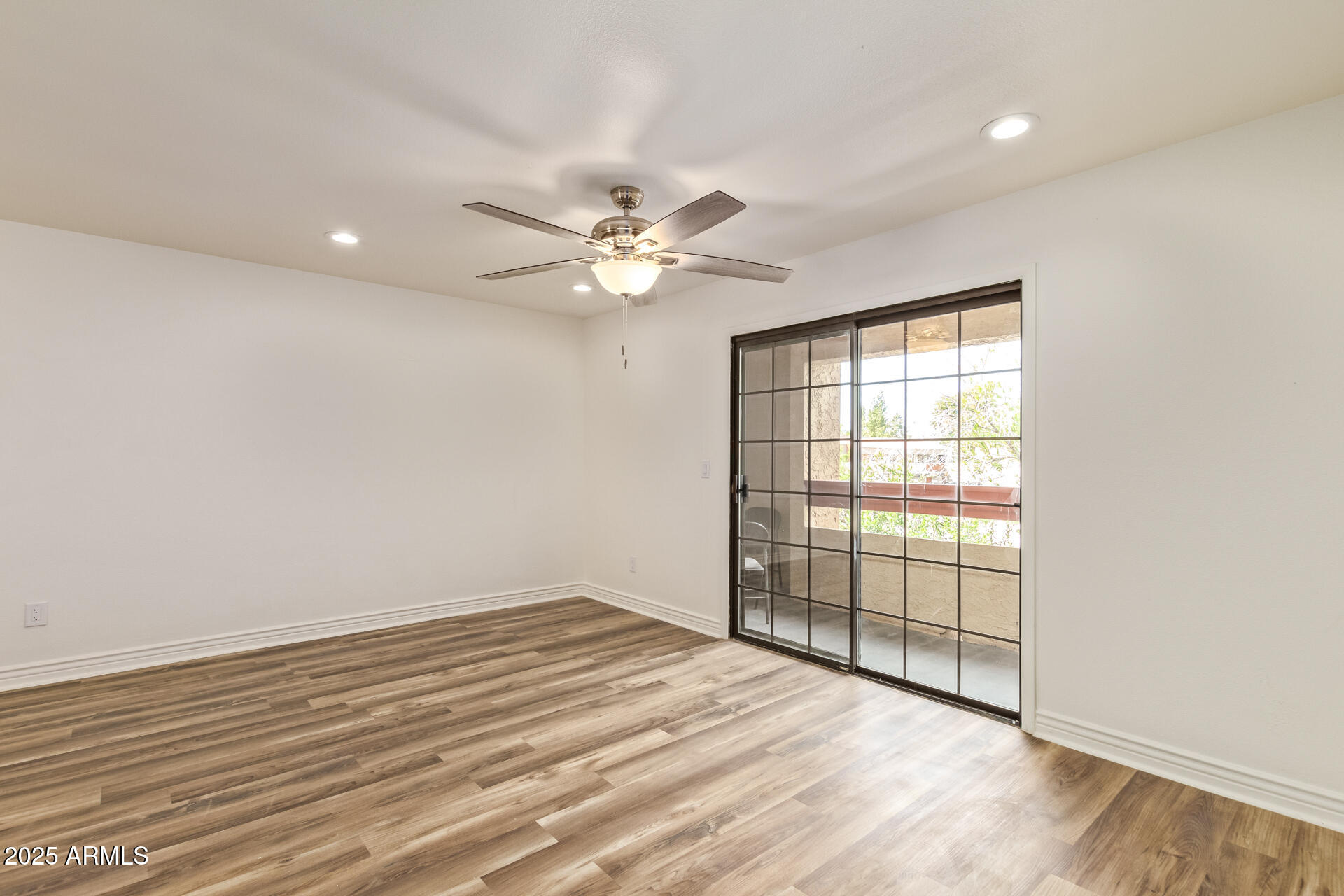 3131 W COCHISE Drive, 252