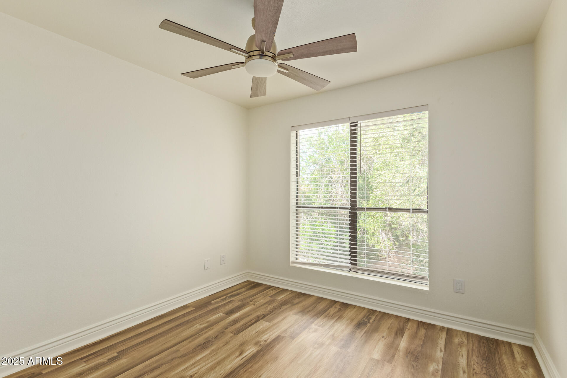 3131 W COCHISE Drive, 252