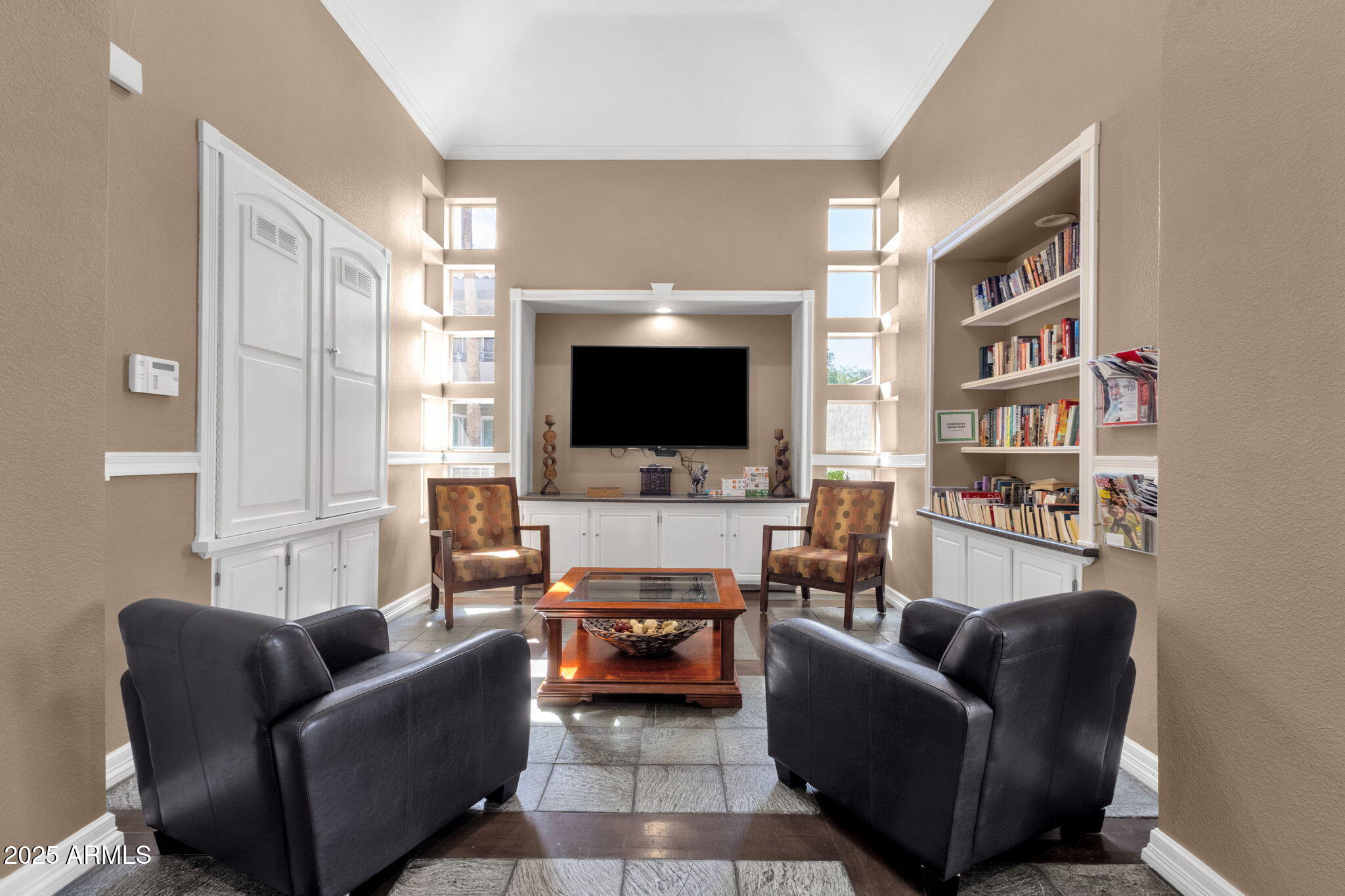 7009 E ACOMA Drive, 1081