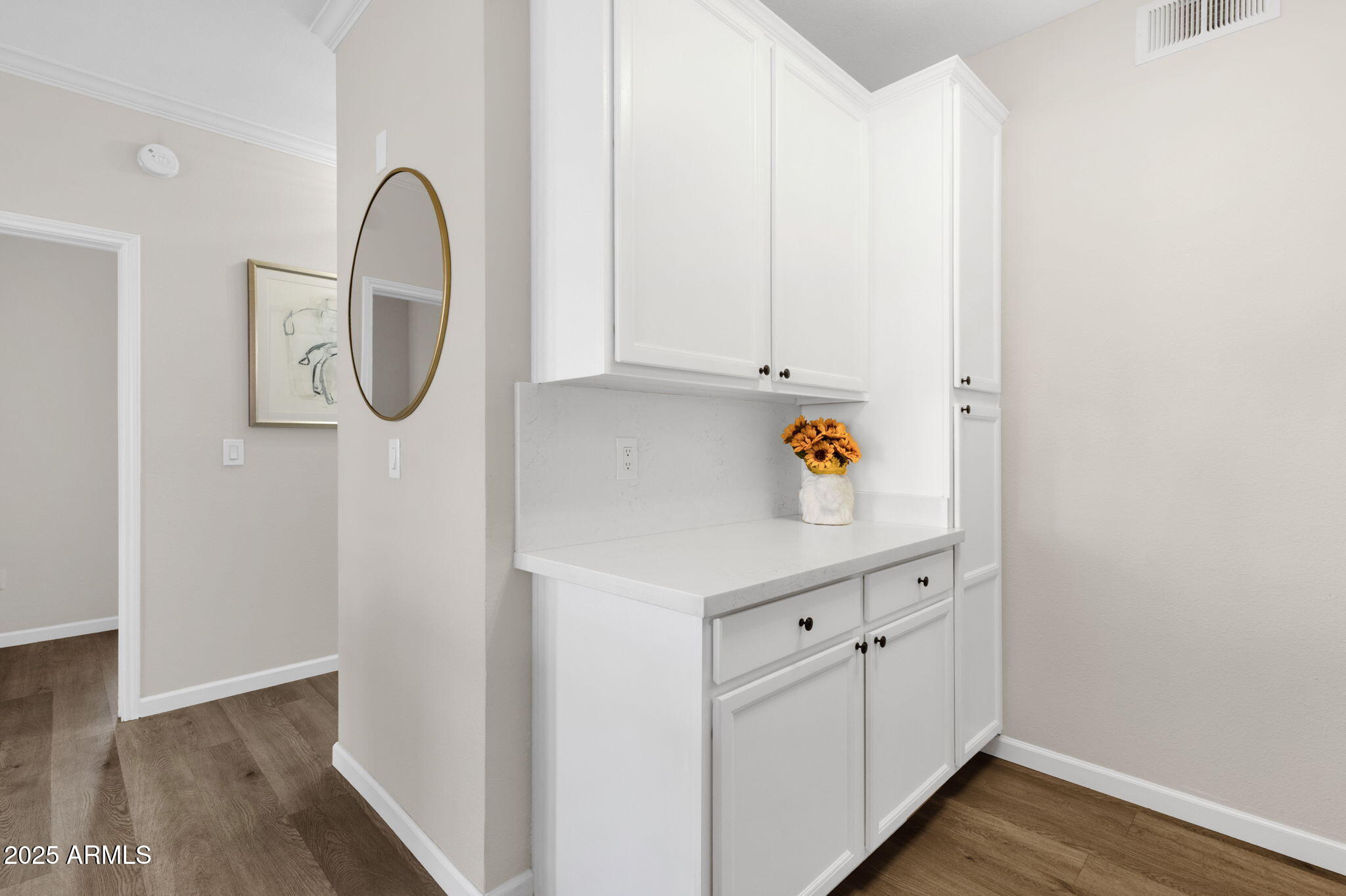 7009 E ACOMA Drive, 1081