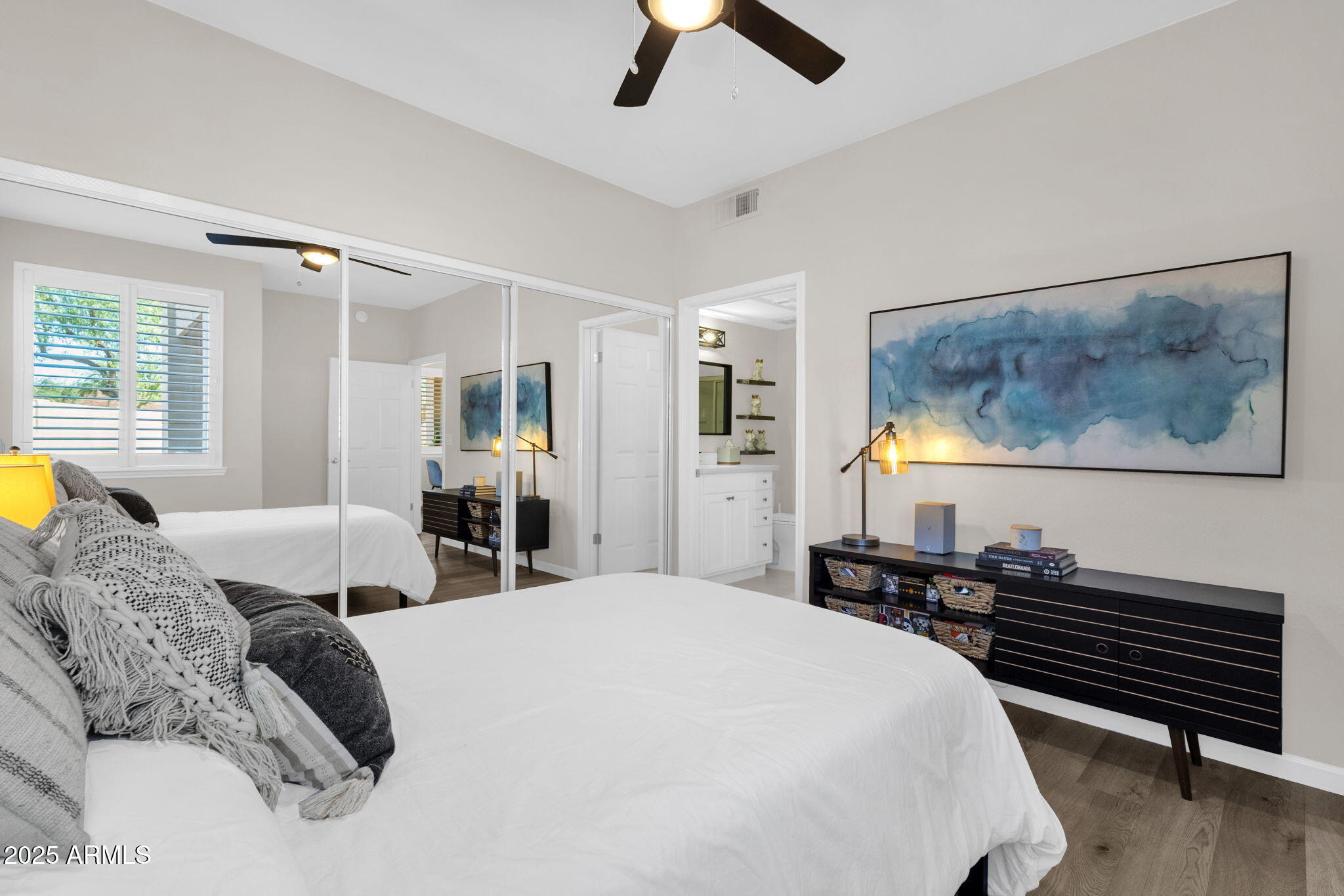 7009 E ACOMA Drive, 1081