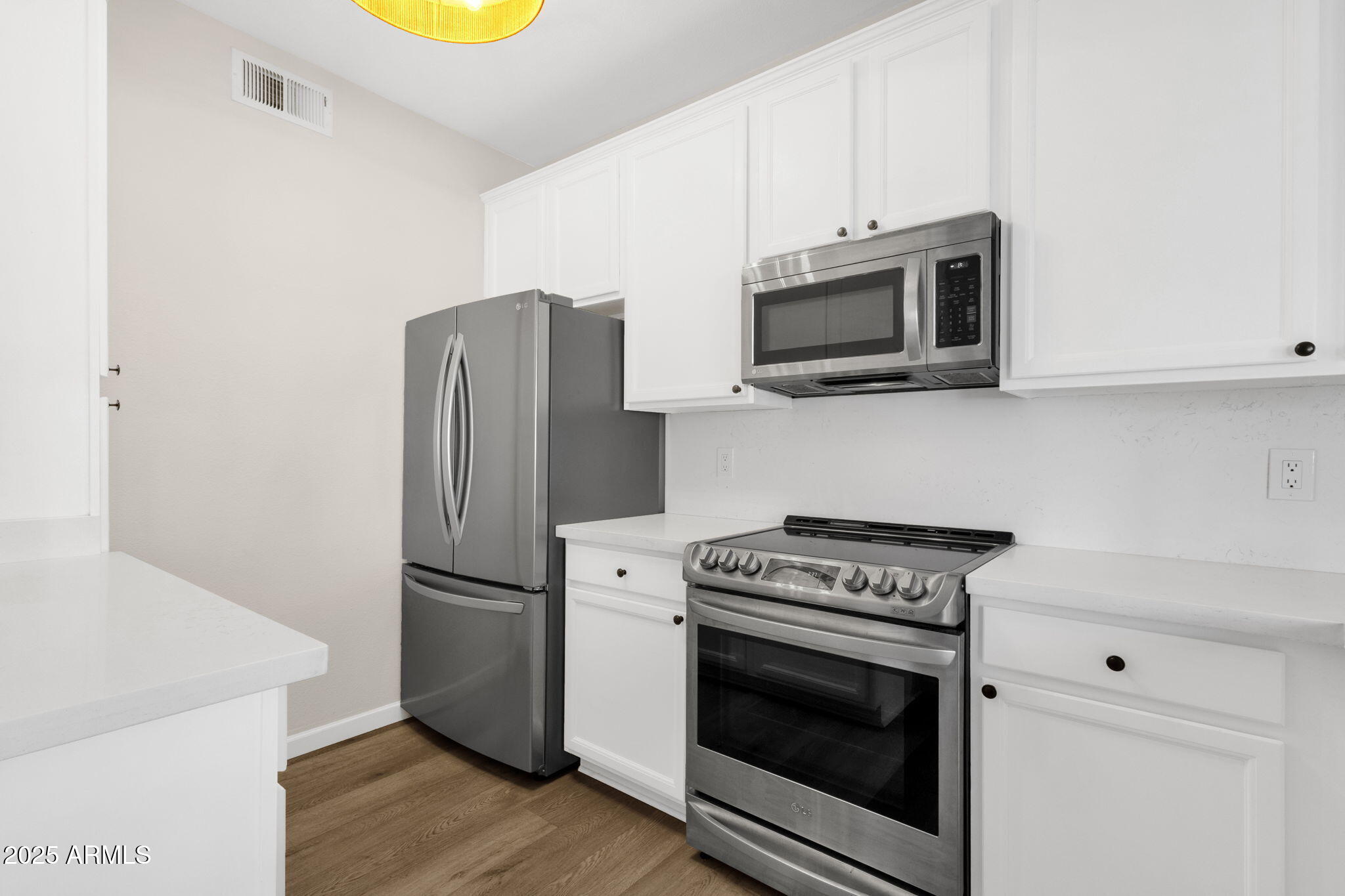 7009 E ACOMA Drive, 1081