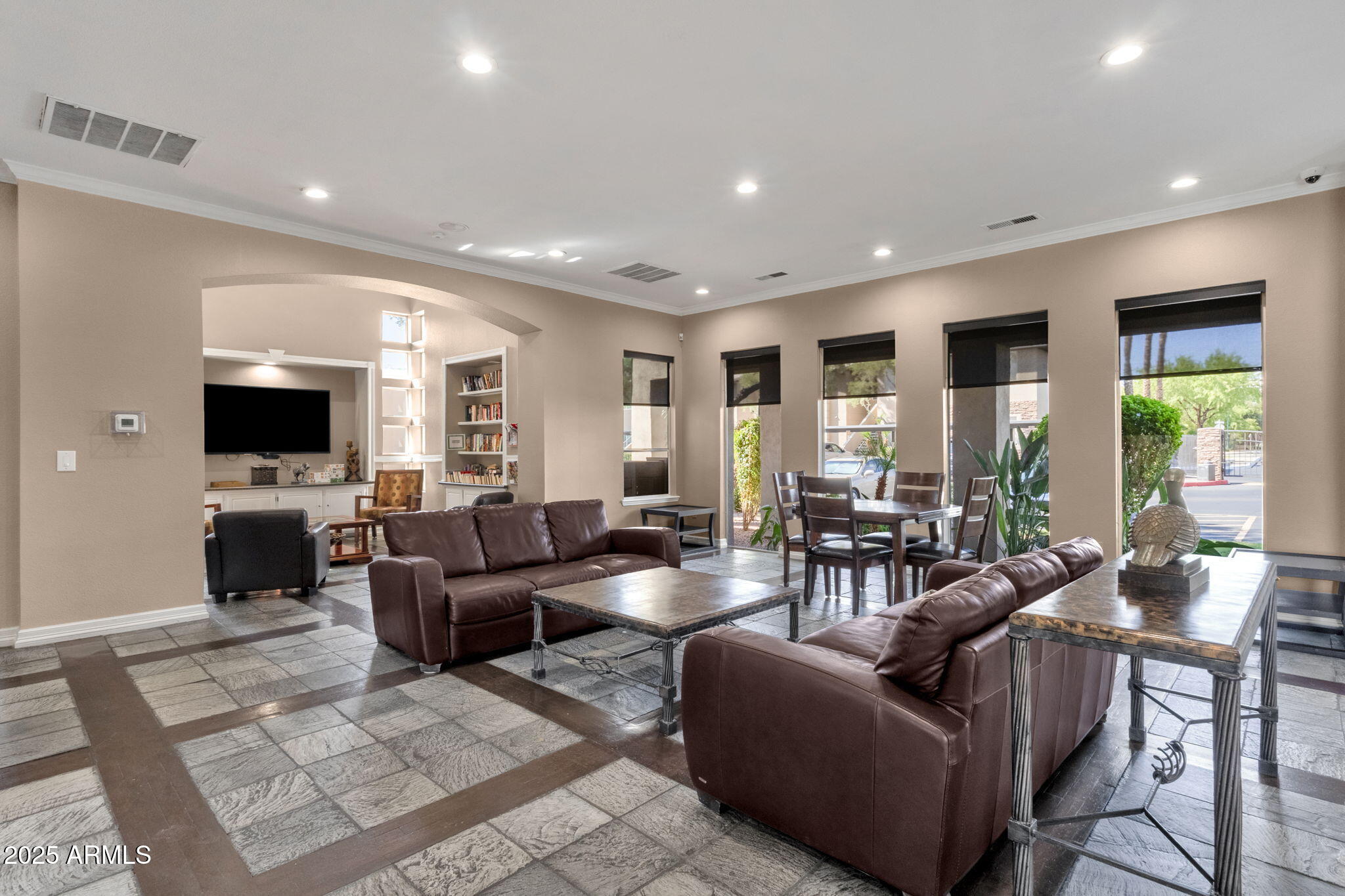 7009 E ACOMA Drive, 1081