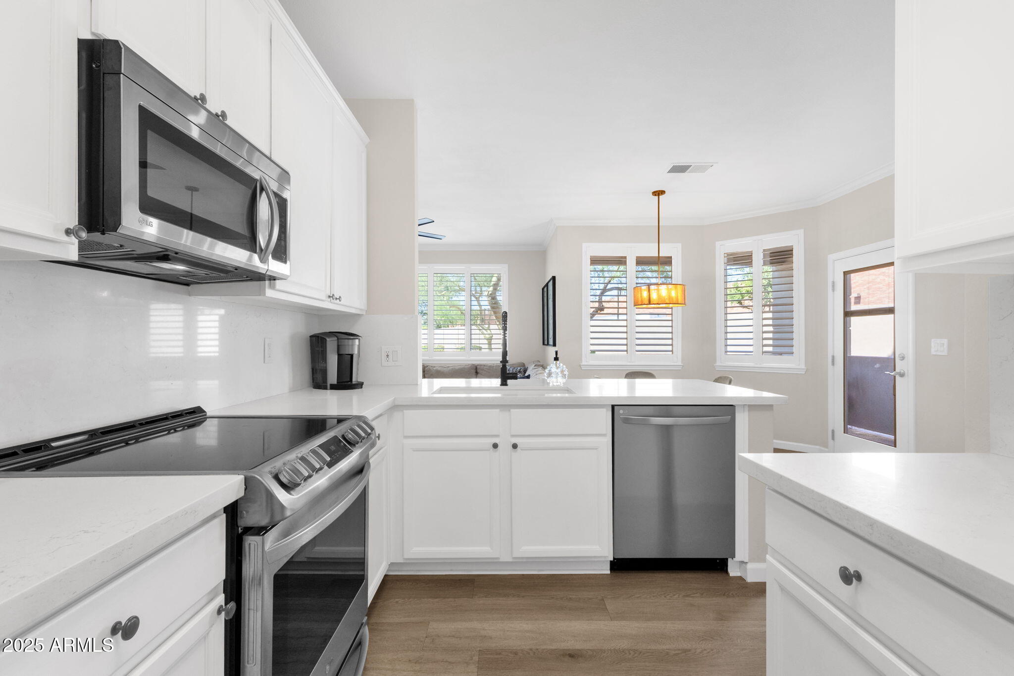 7009 E ACOMA Drive, 1081