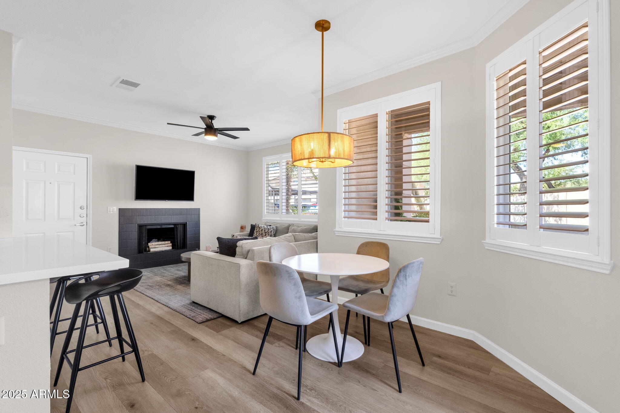 7009 E ACOMA Drive, 1081
