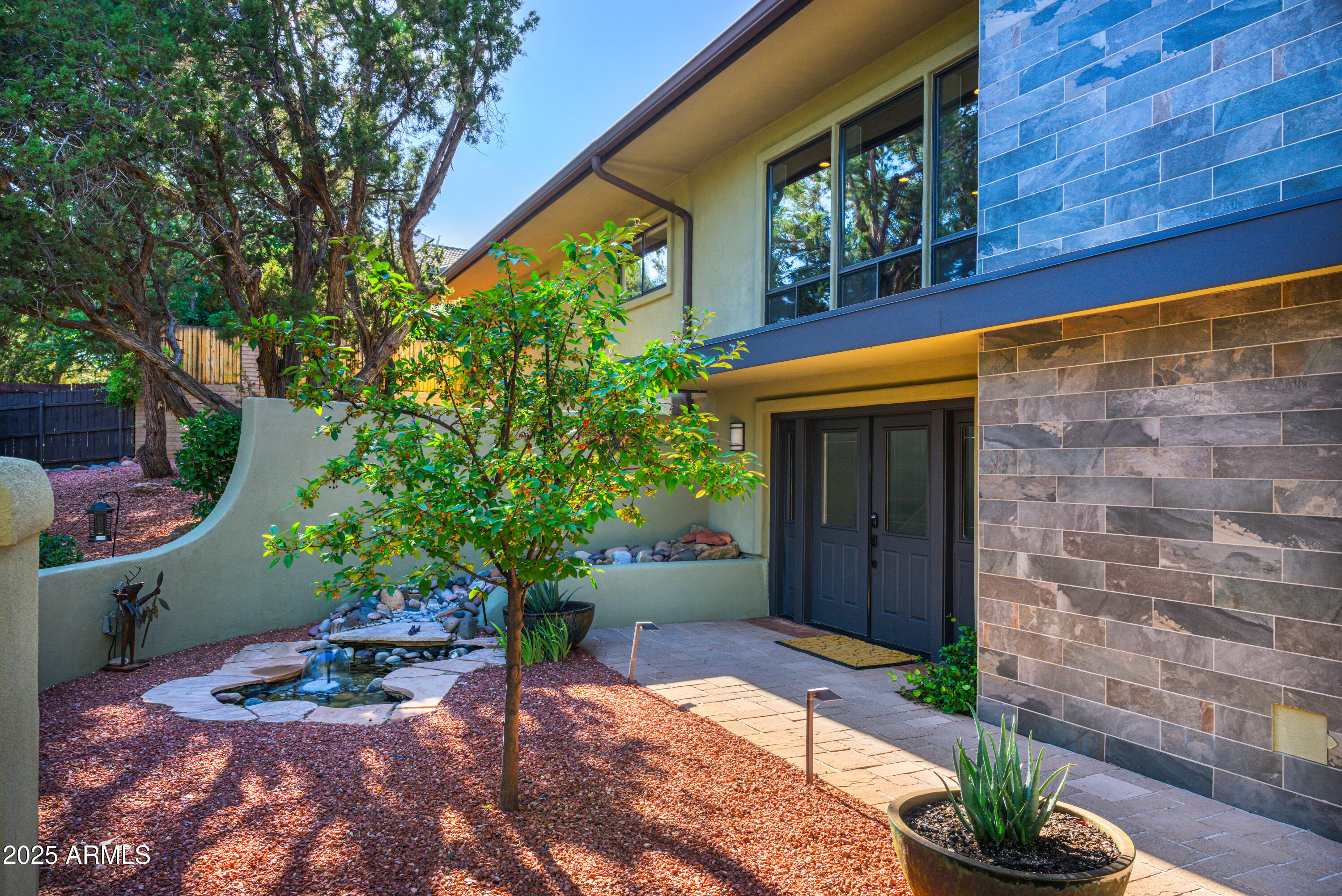 225 SOLDIERS PASS Road