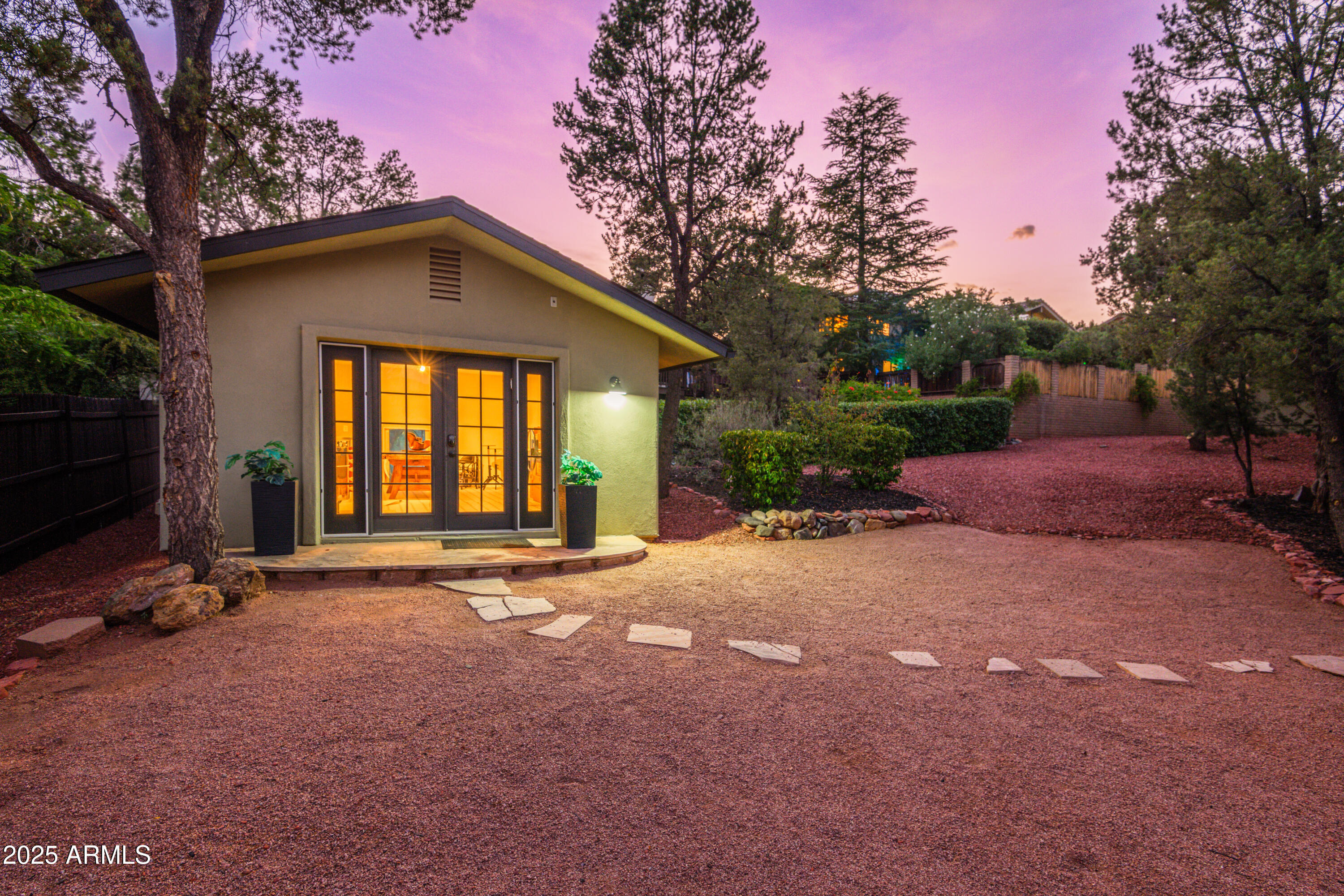 225 SOLDIERS PASS Road