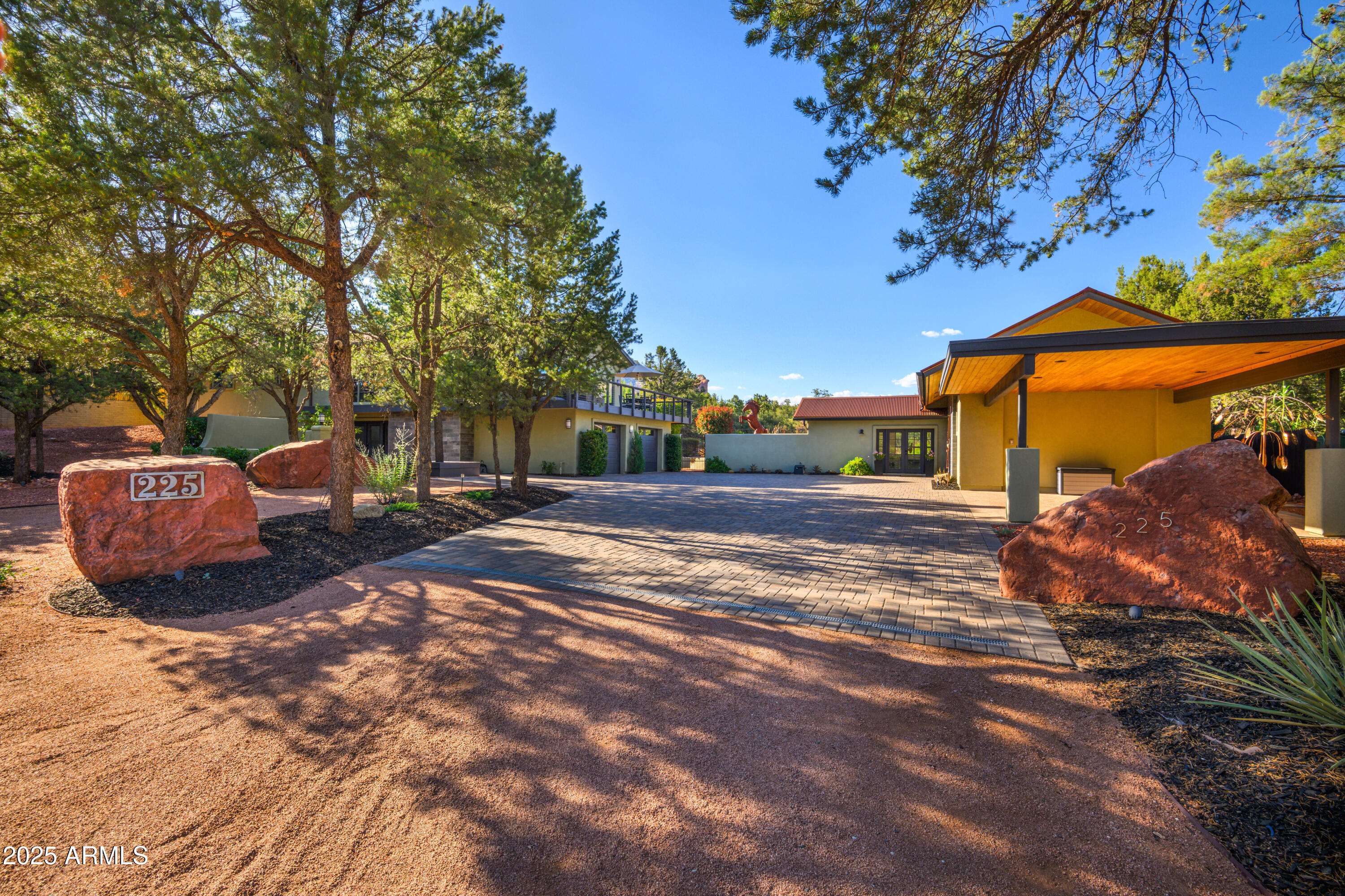 225 SOLDIERS PASS Road