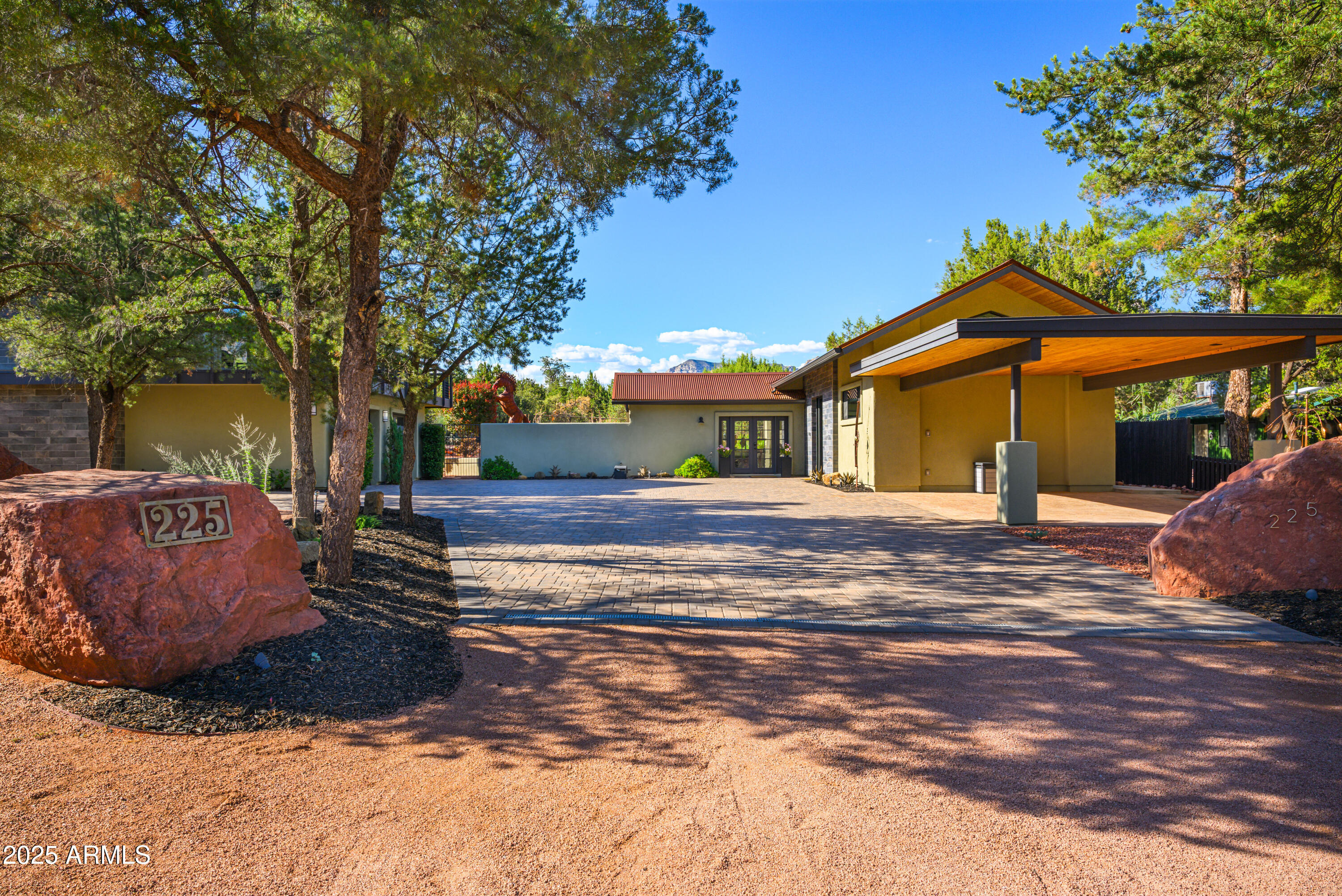 225 SOLDIERS PASS Road