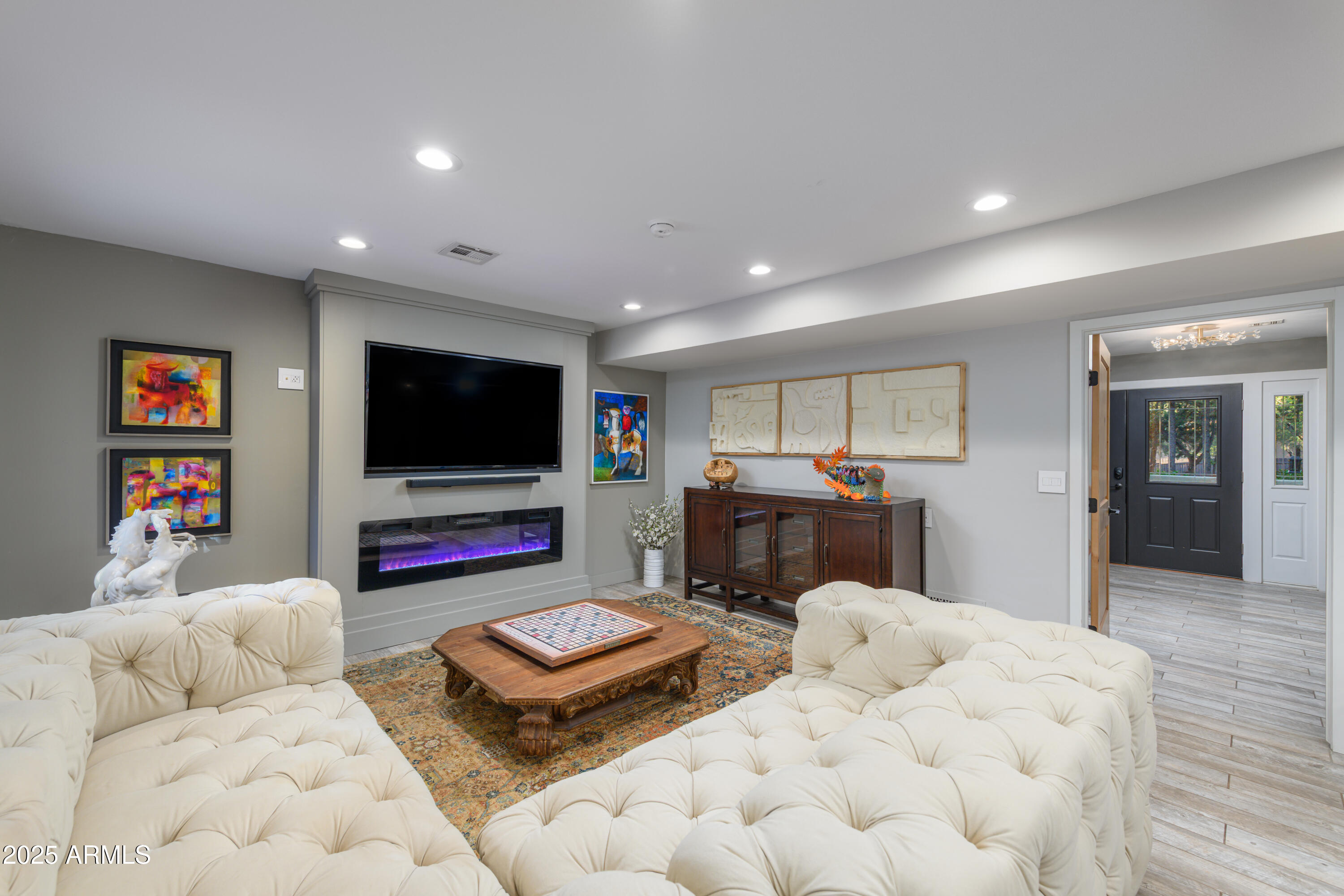 225 SOLDIERS PASS Road