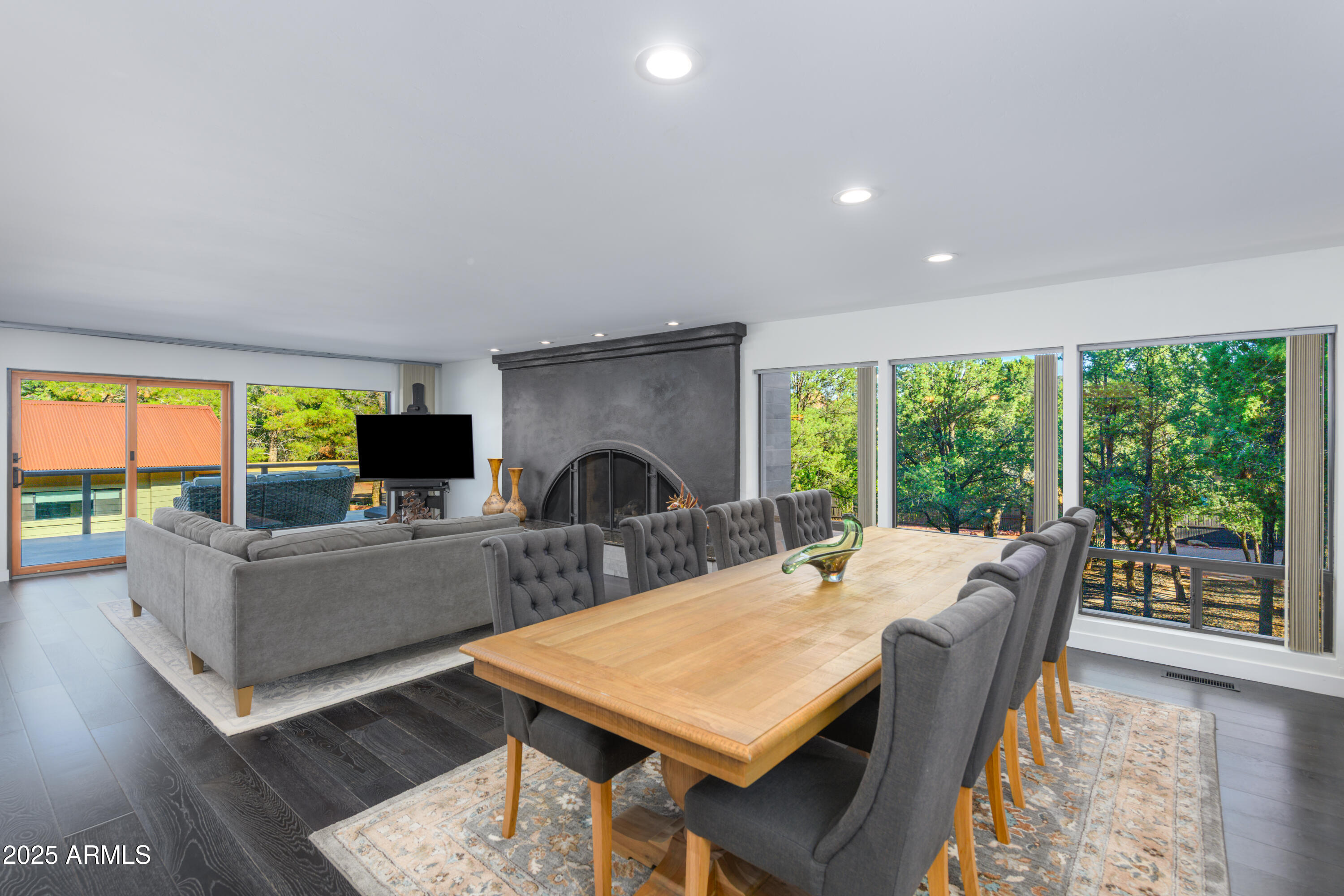 225 SOLDIERS PASS Road