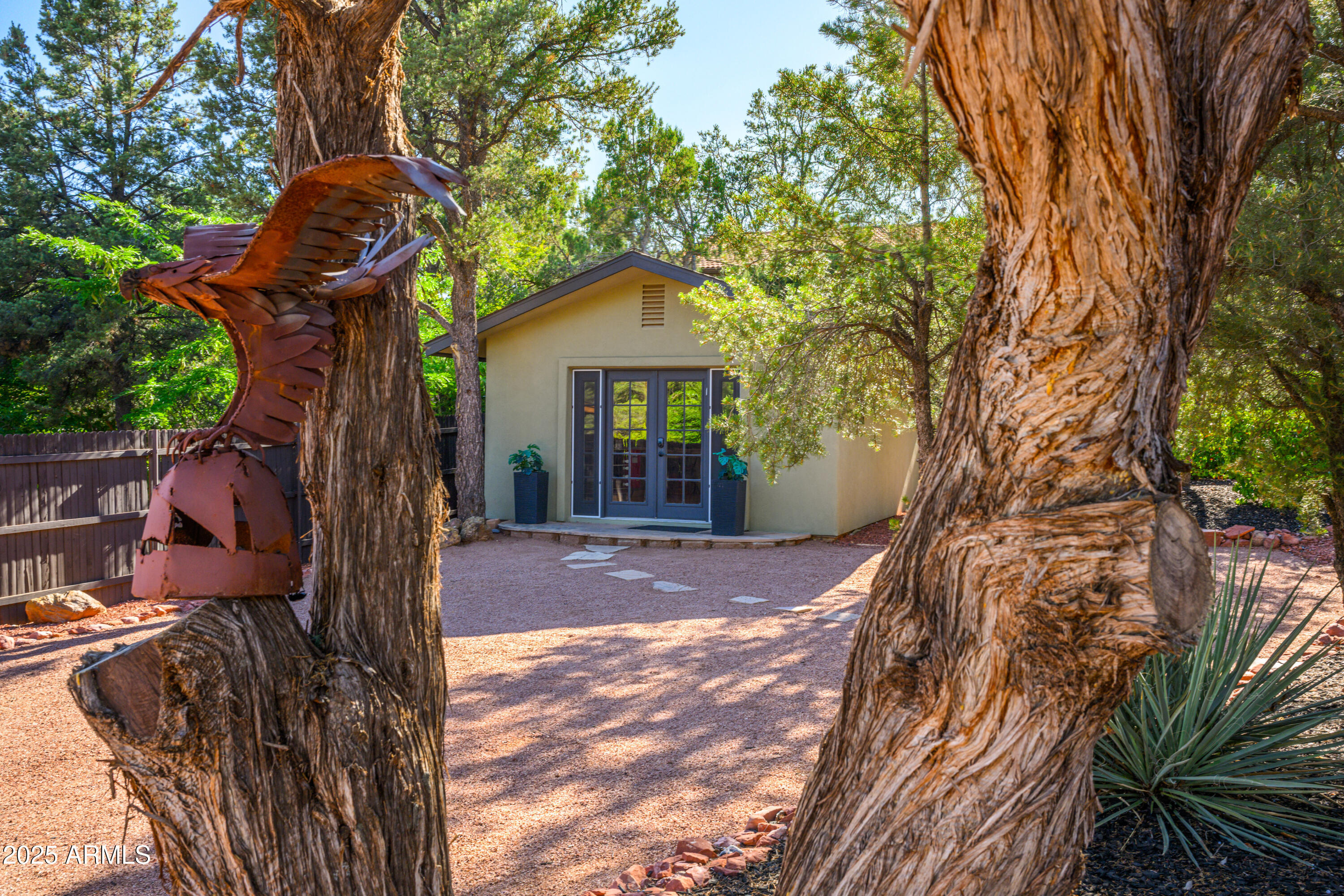 225 SOLDIERS PASS Road