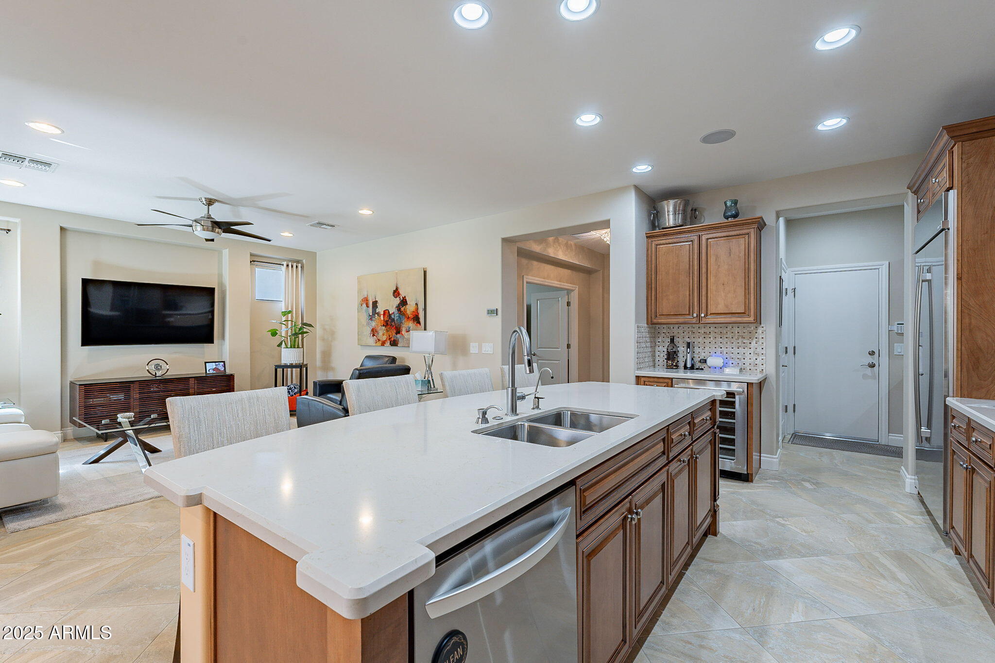 1331 E CORSIA Lane
