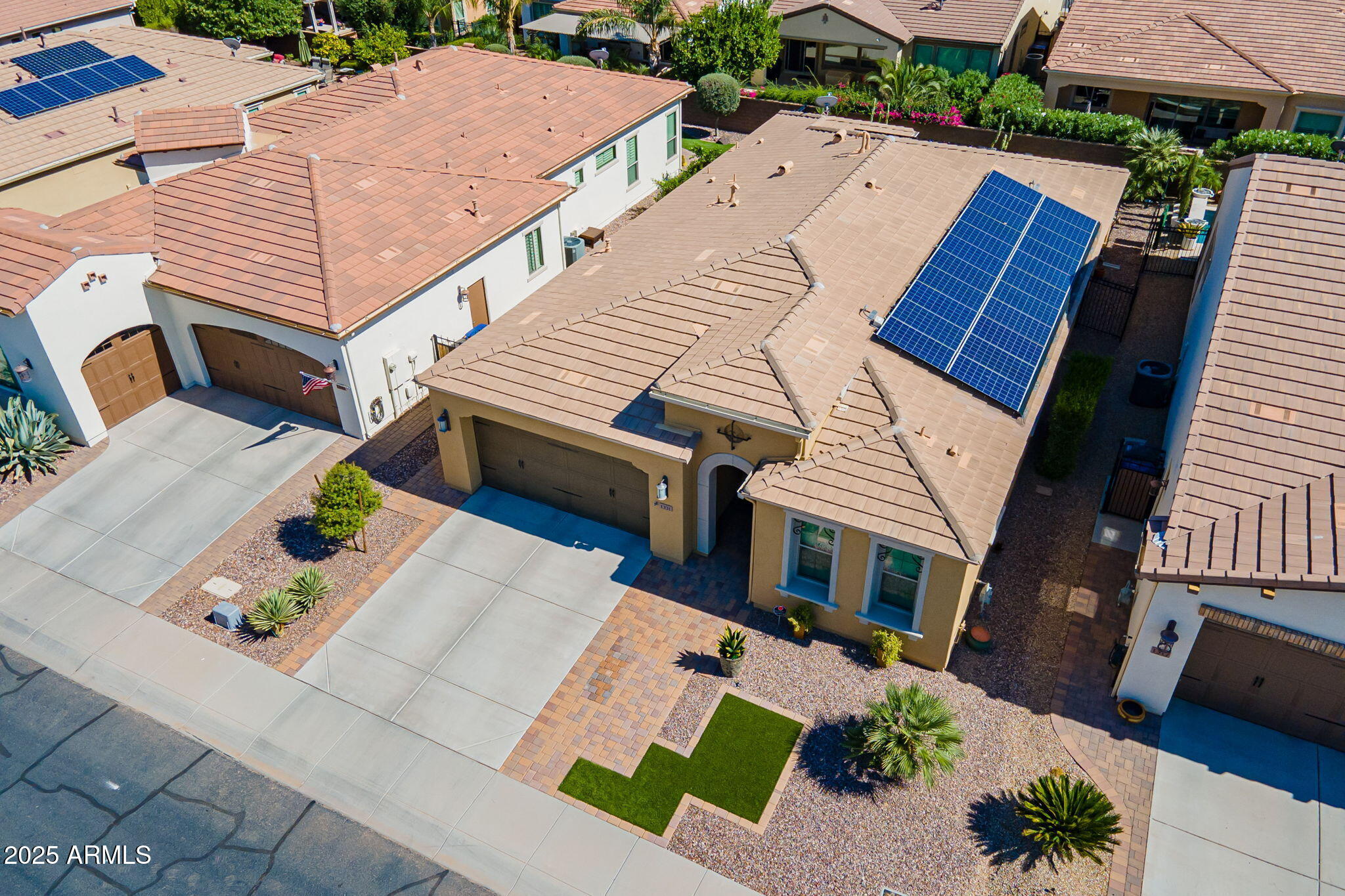 1331 E CORSIA Lane