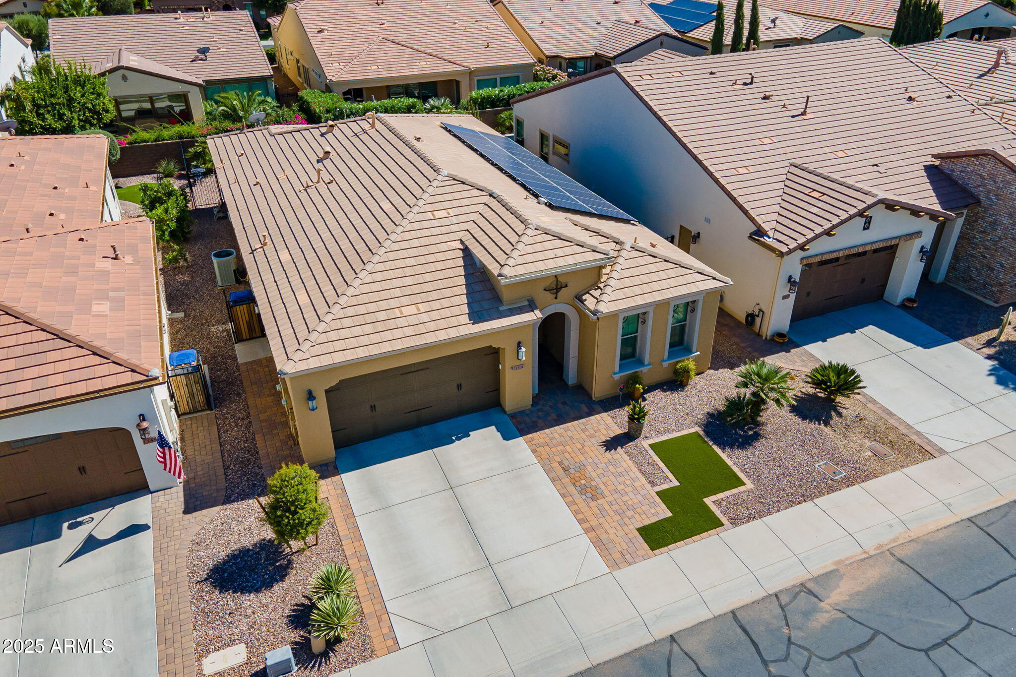 1331 E CORSIA Lane