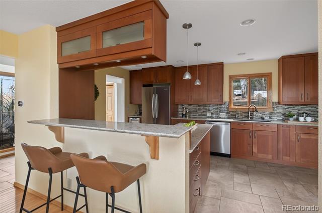 942 Gilia Drive