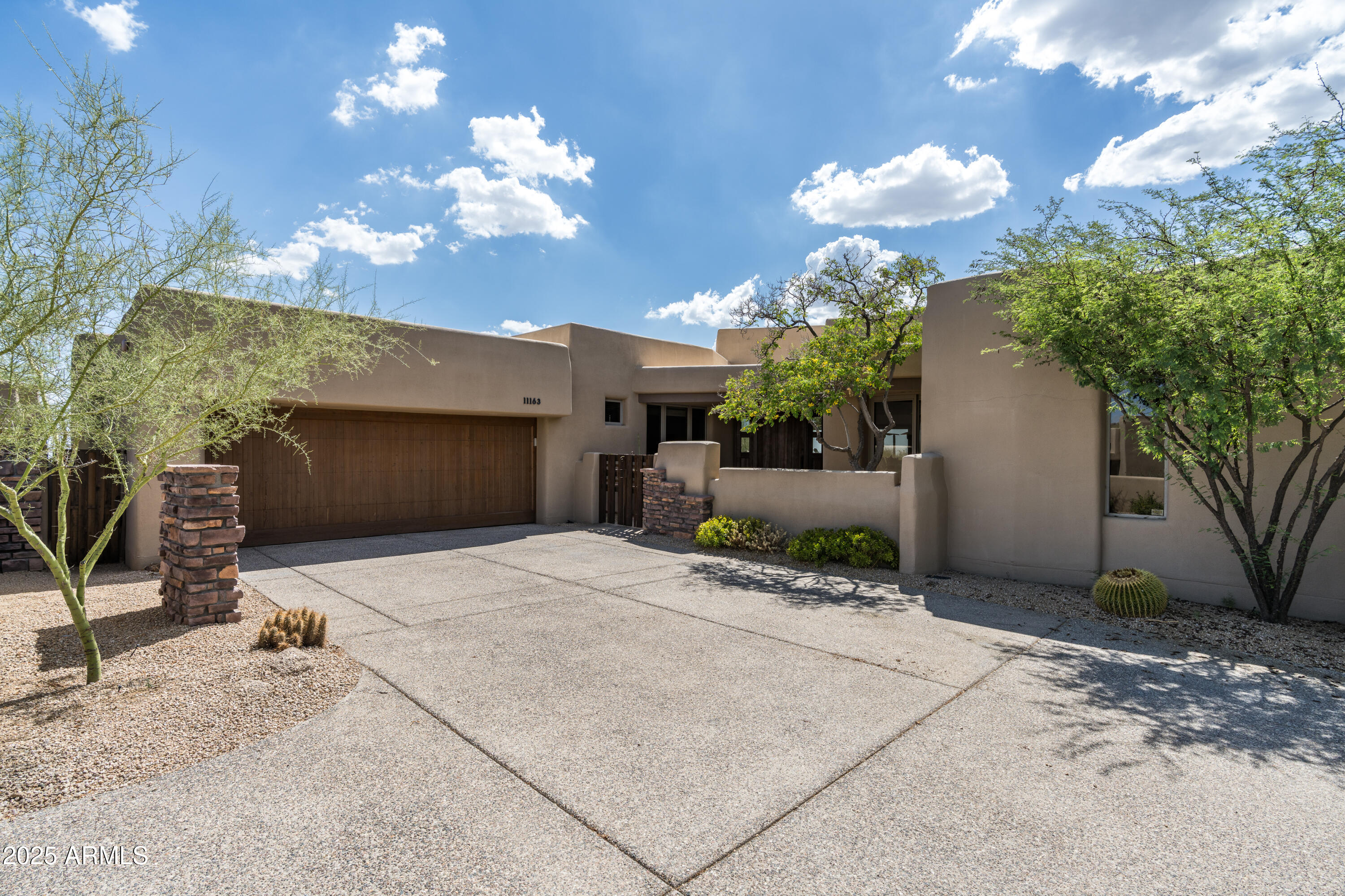 11163 E PROSPECT POINT Drive