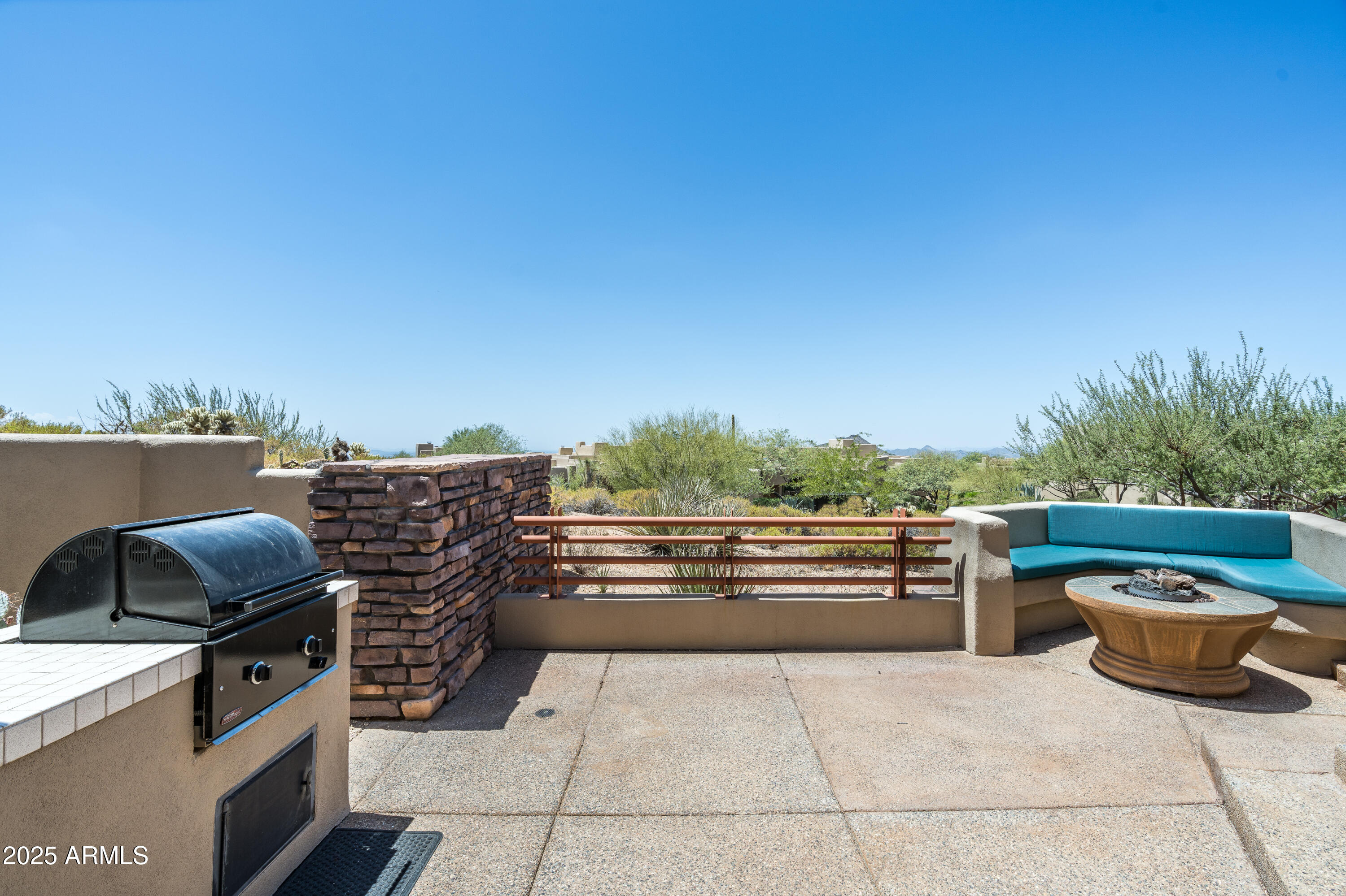 11163 E PROSPECT POINT Drive