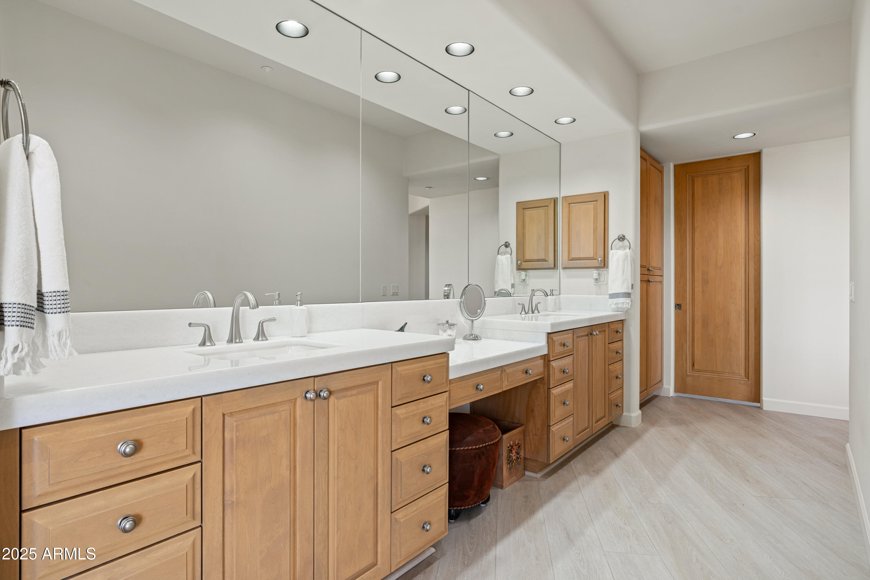 11163 E PROSPECT POINT Drive