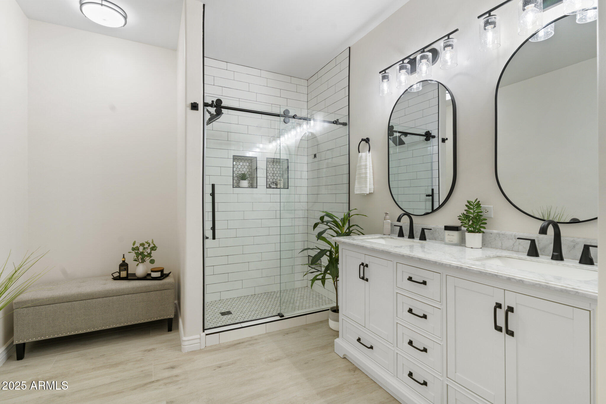 5350 E Deer Valley Drive, 1276