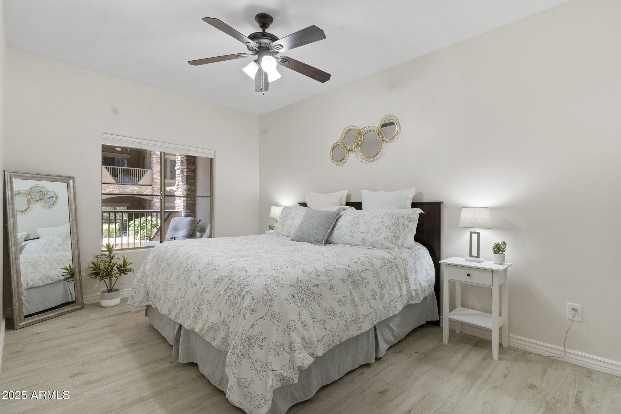 5350 E Deer Valley Drive, 1276