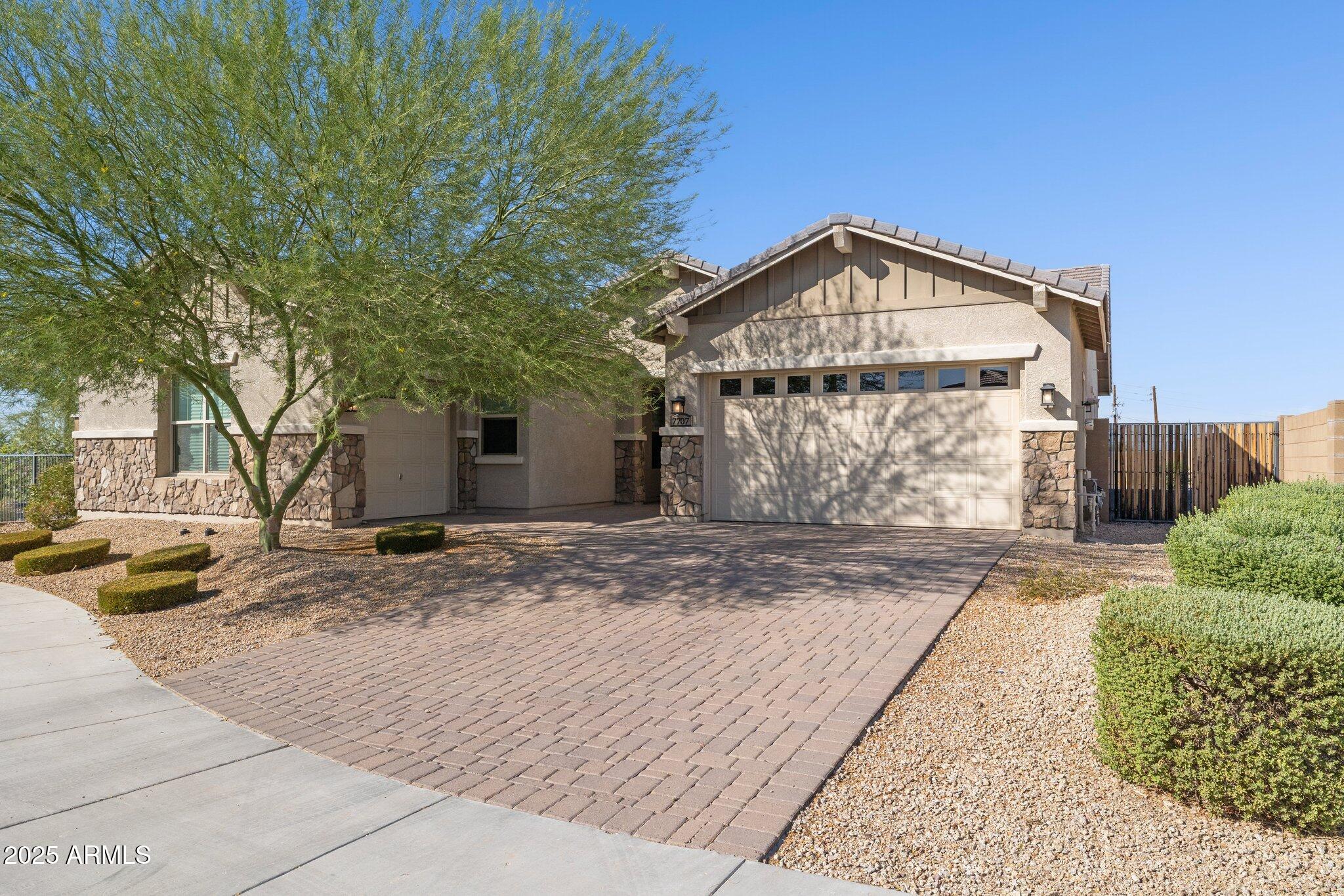 7707 S 43RD Place