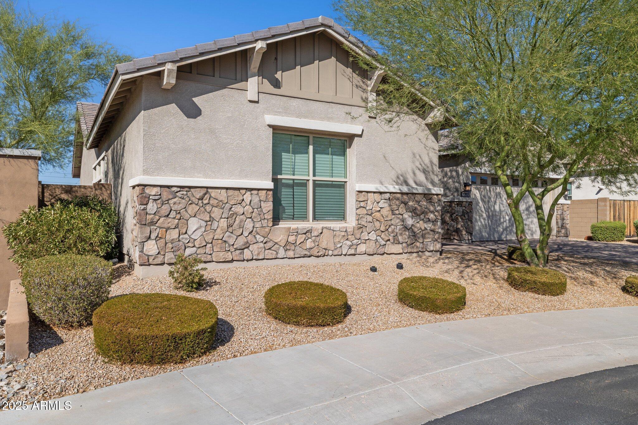 7707 S 43RD Place