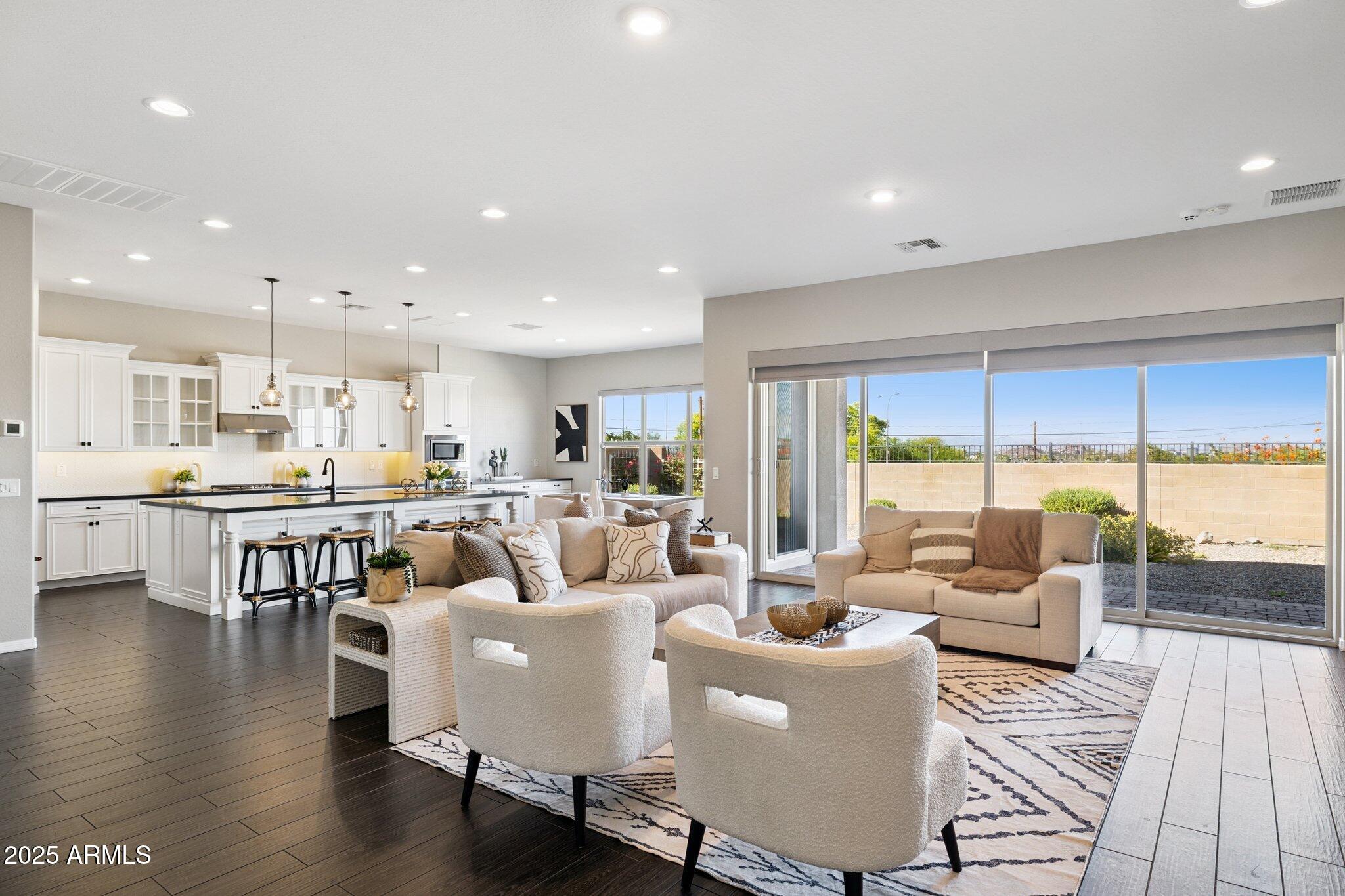 7707 S 43RD Place