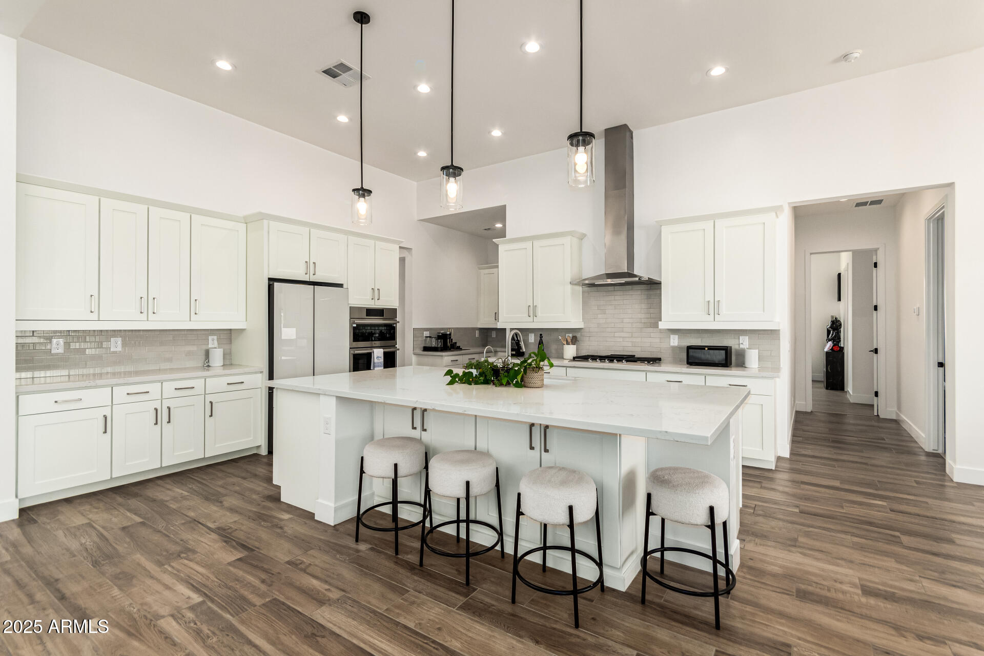 3317 W DESERT DAWN Drive