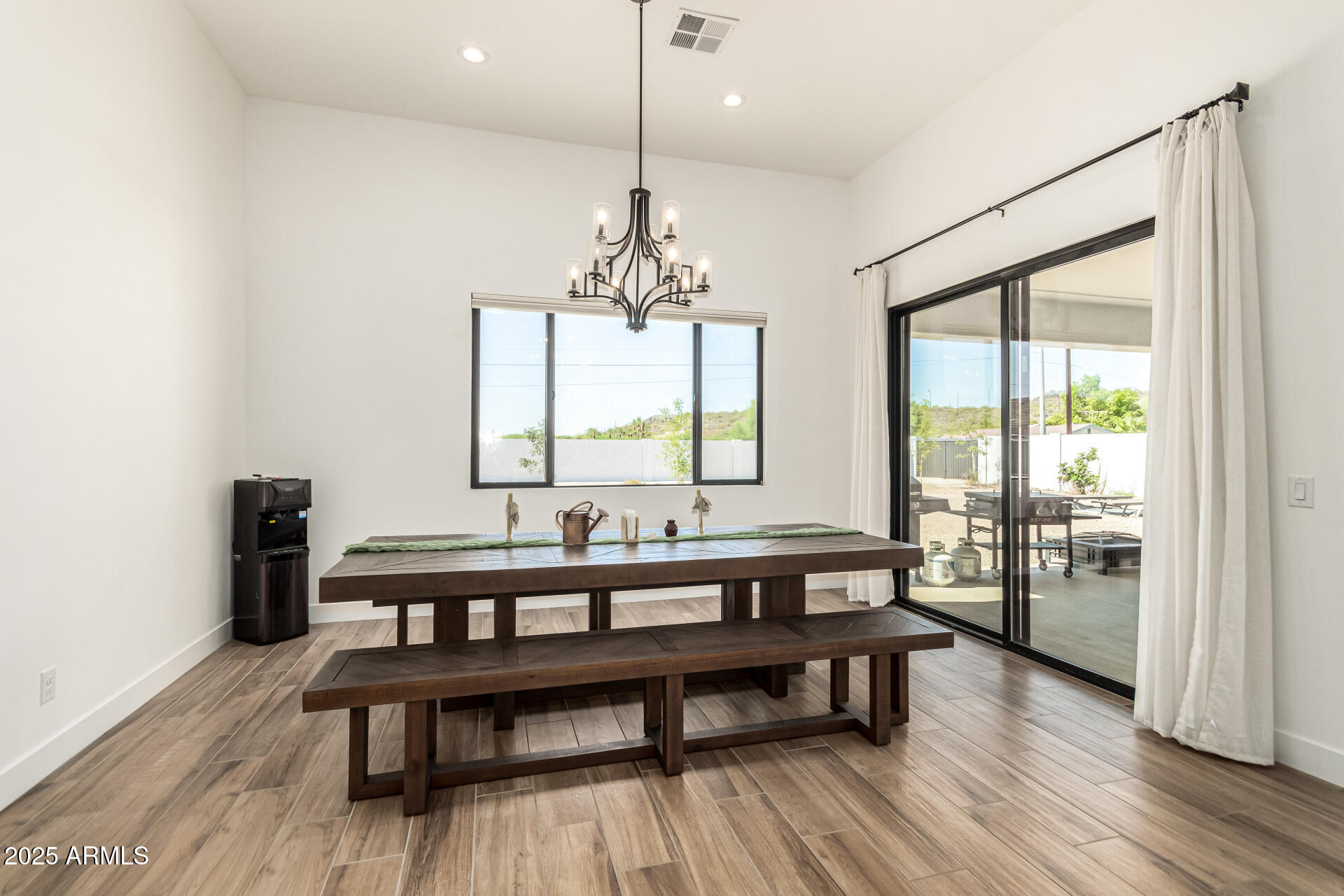 3317 W DESERT DAWN Drive