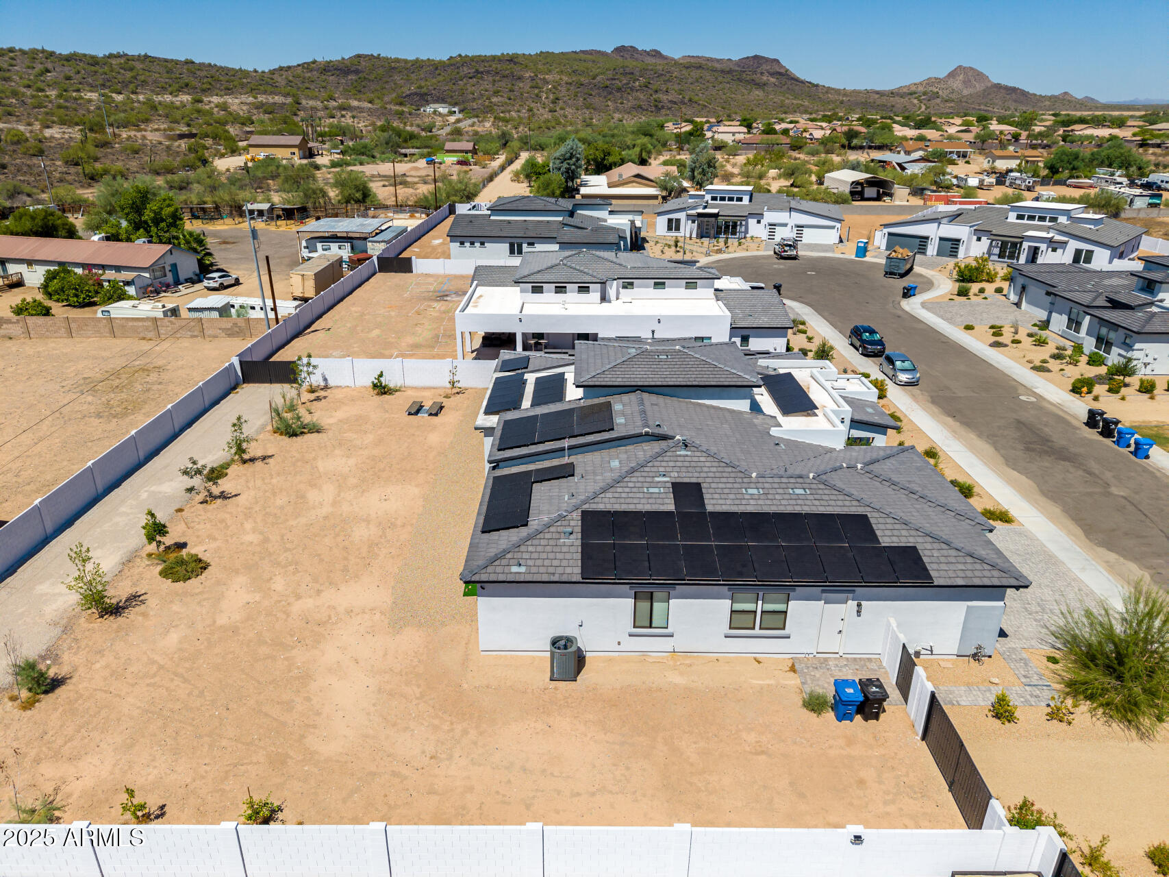 3317 W DESERT DAWN Drive