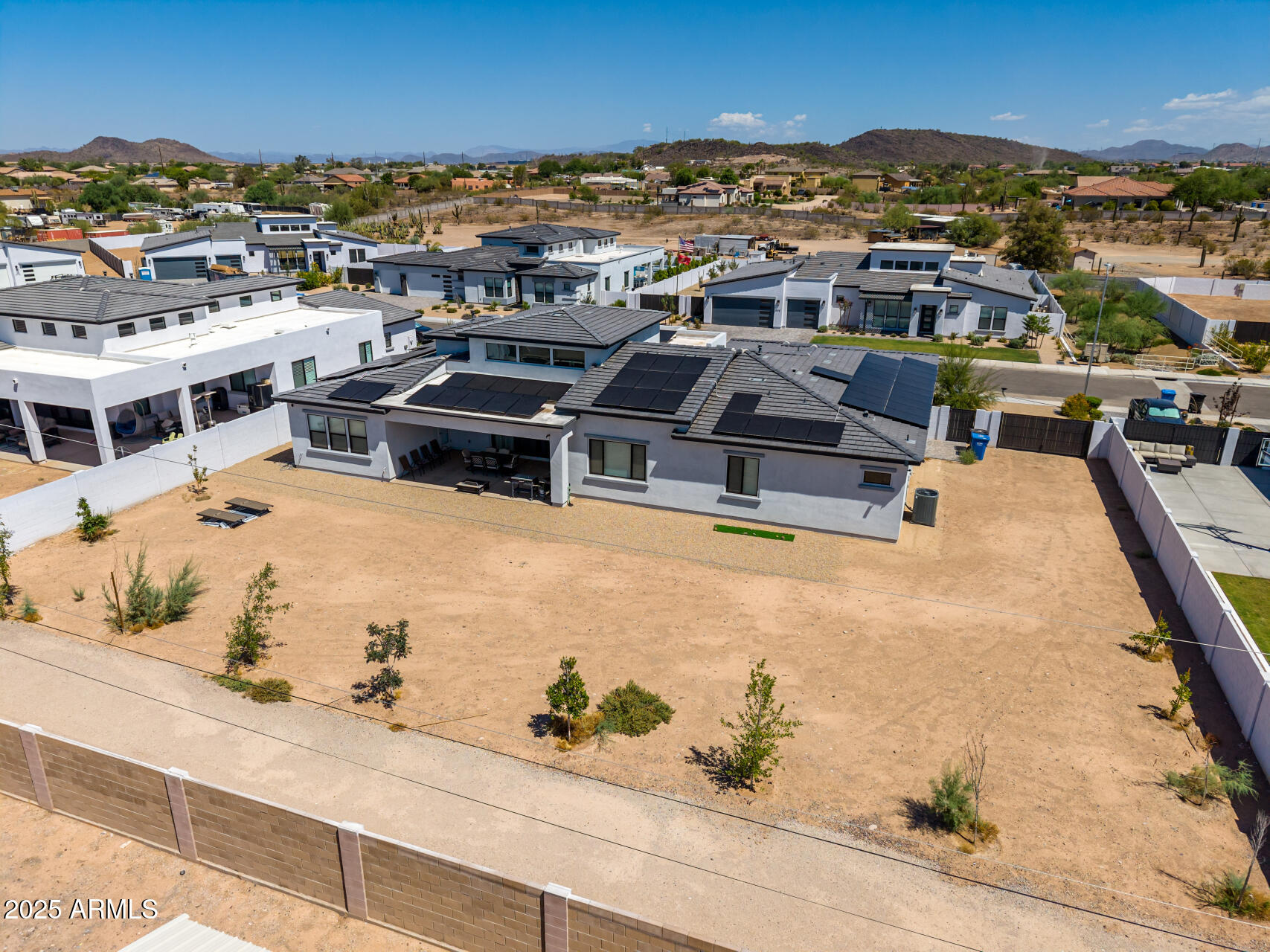 3317 W DESERT DAWN Drive
