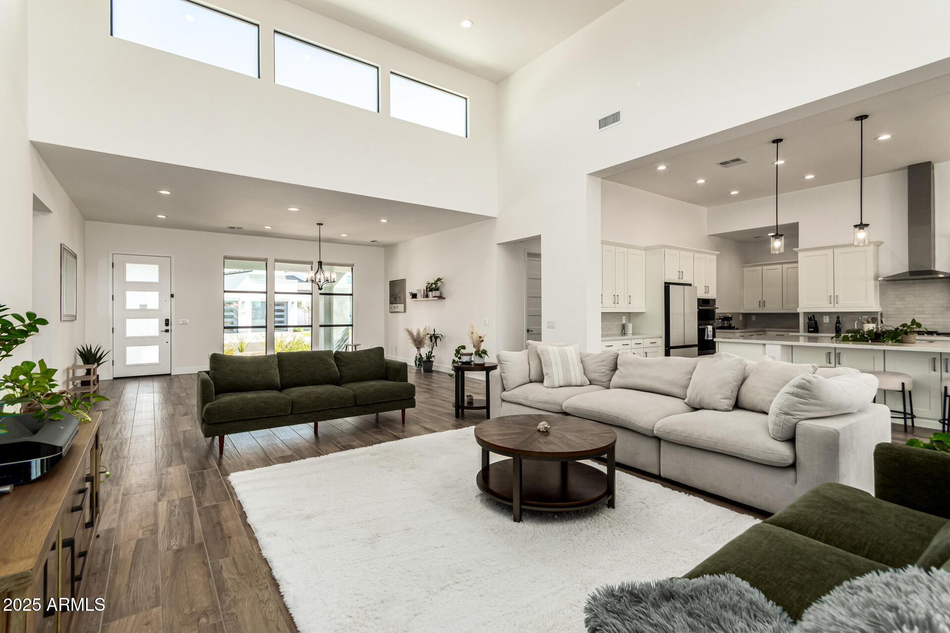 3317 W DESERT DAWN Drive