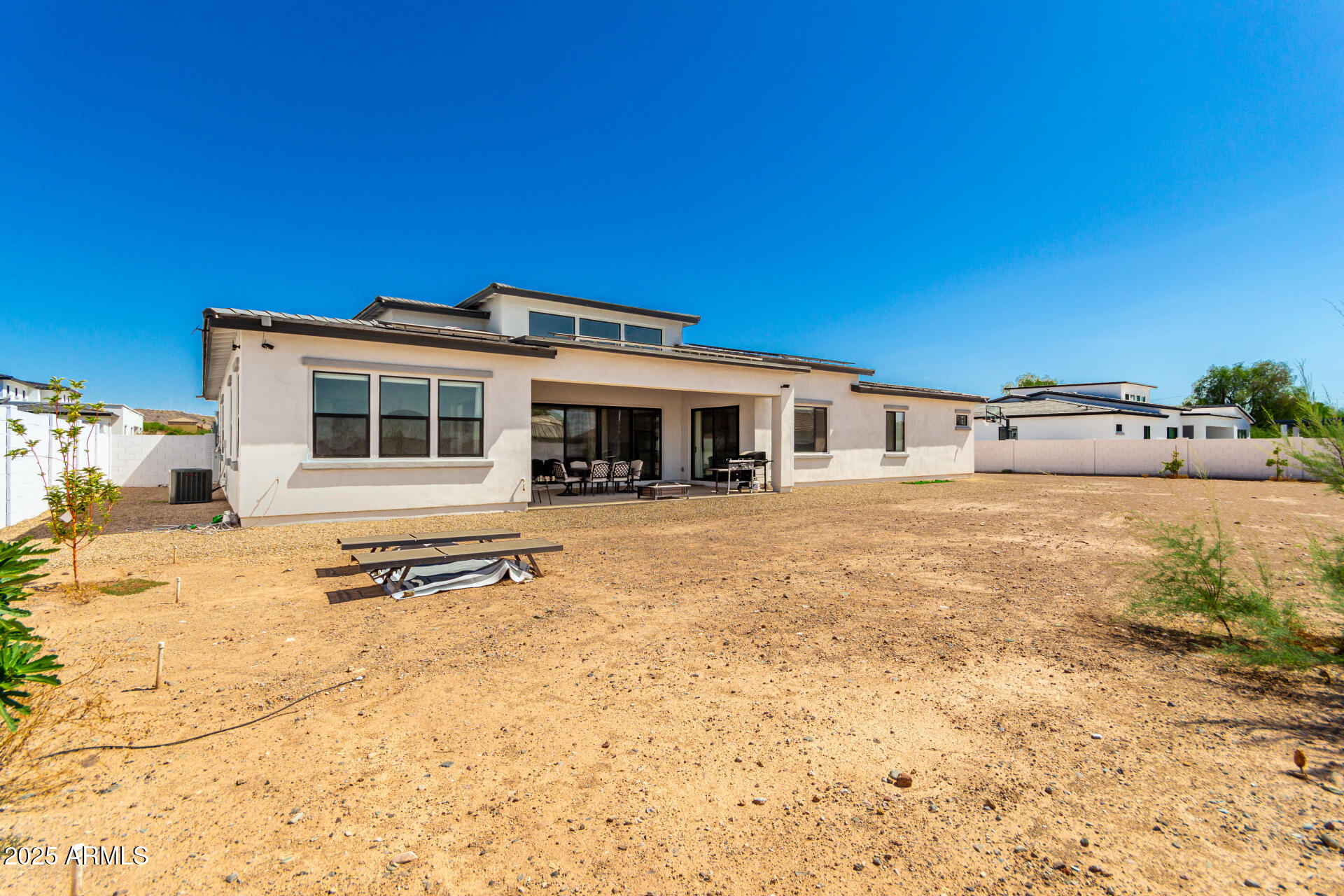 3317 W DESERT DAWN Drive