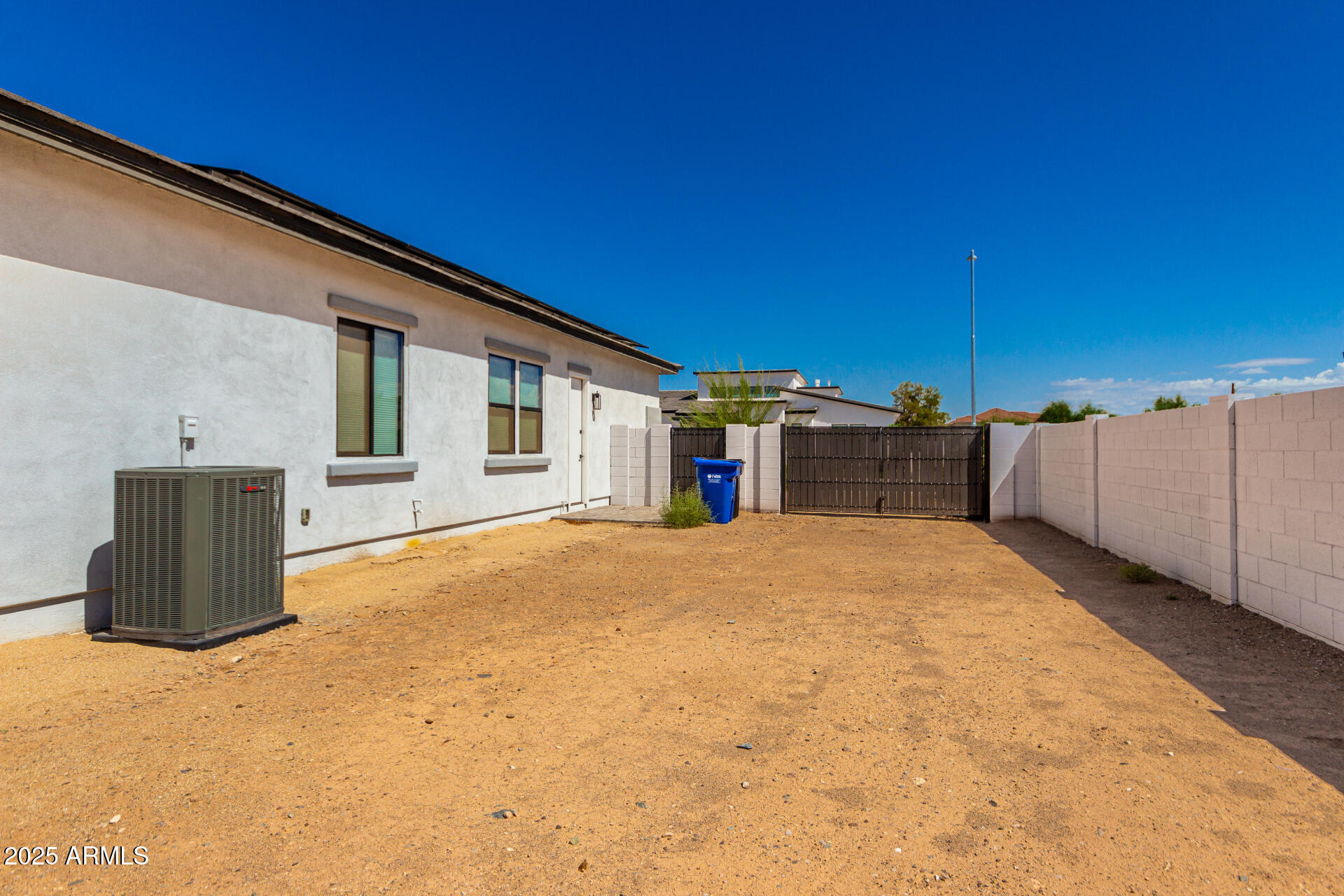 3317 W DESERT DAWN Drive
