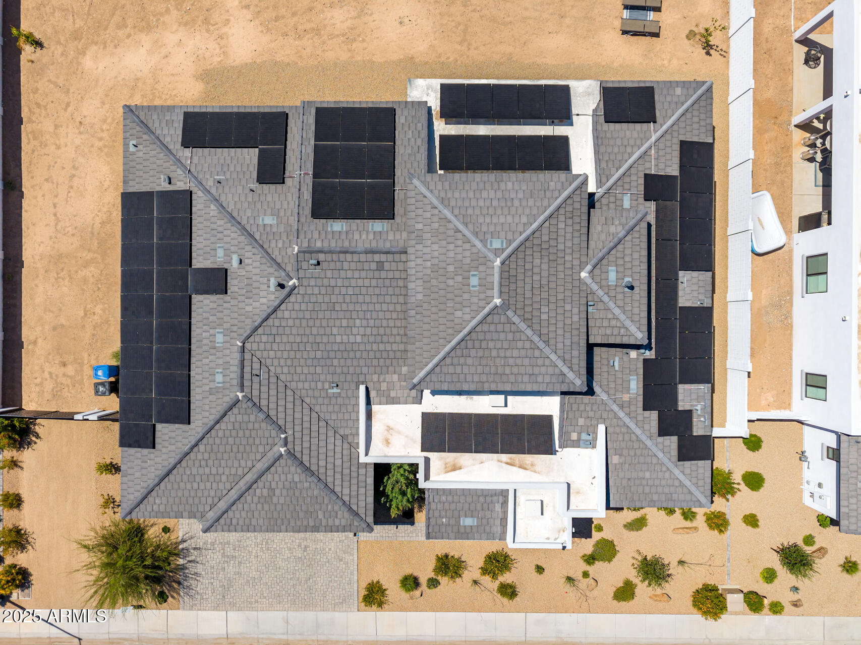 3317 W DESERT DAWN Drive