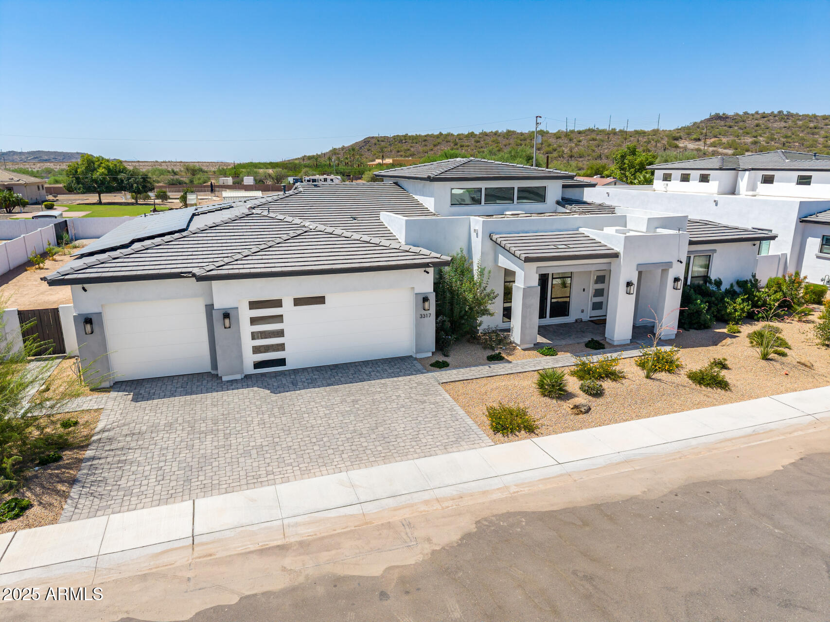 3317 W DESERT DAWN Drive