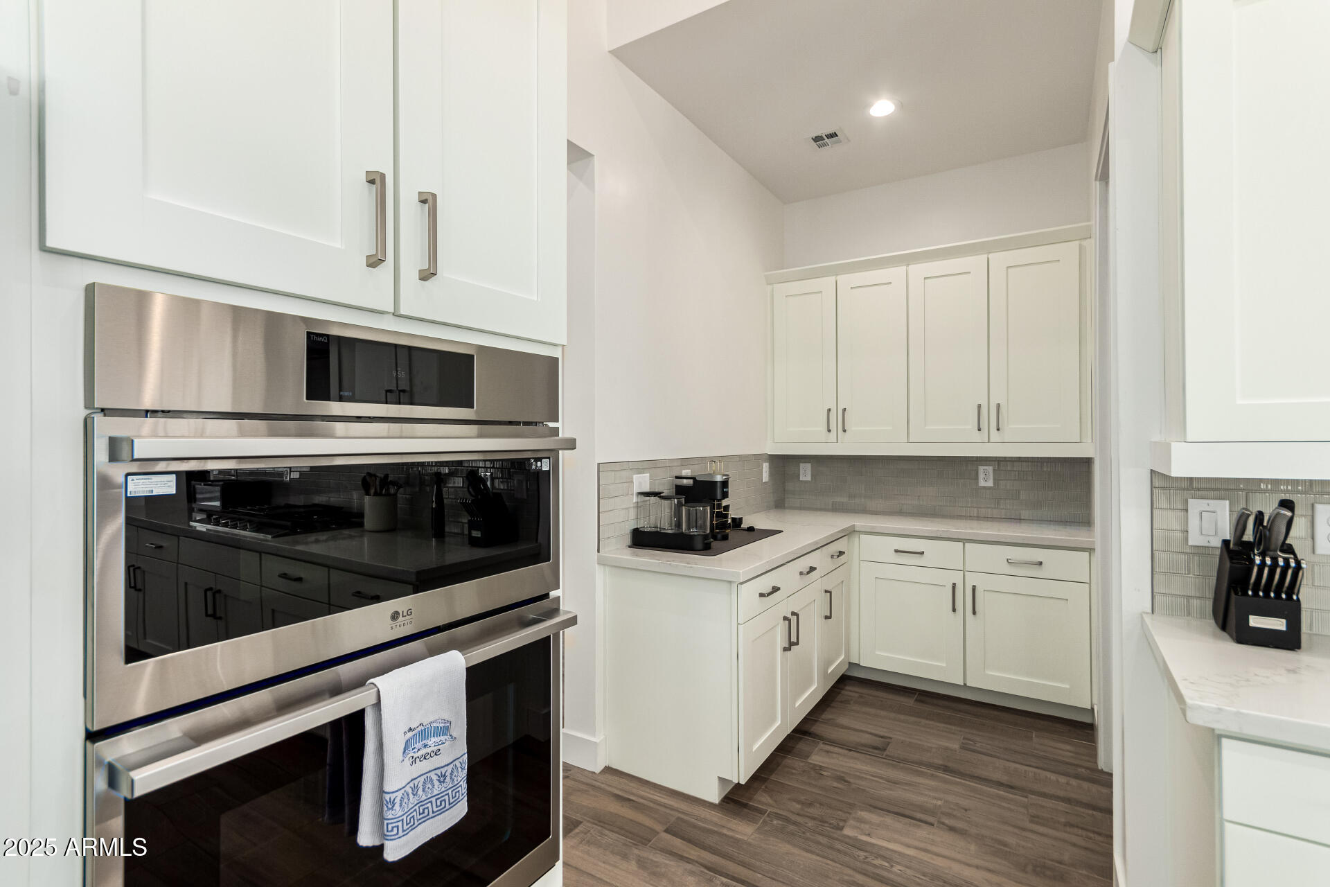 3317 W DESERT DAWN Drive