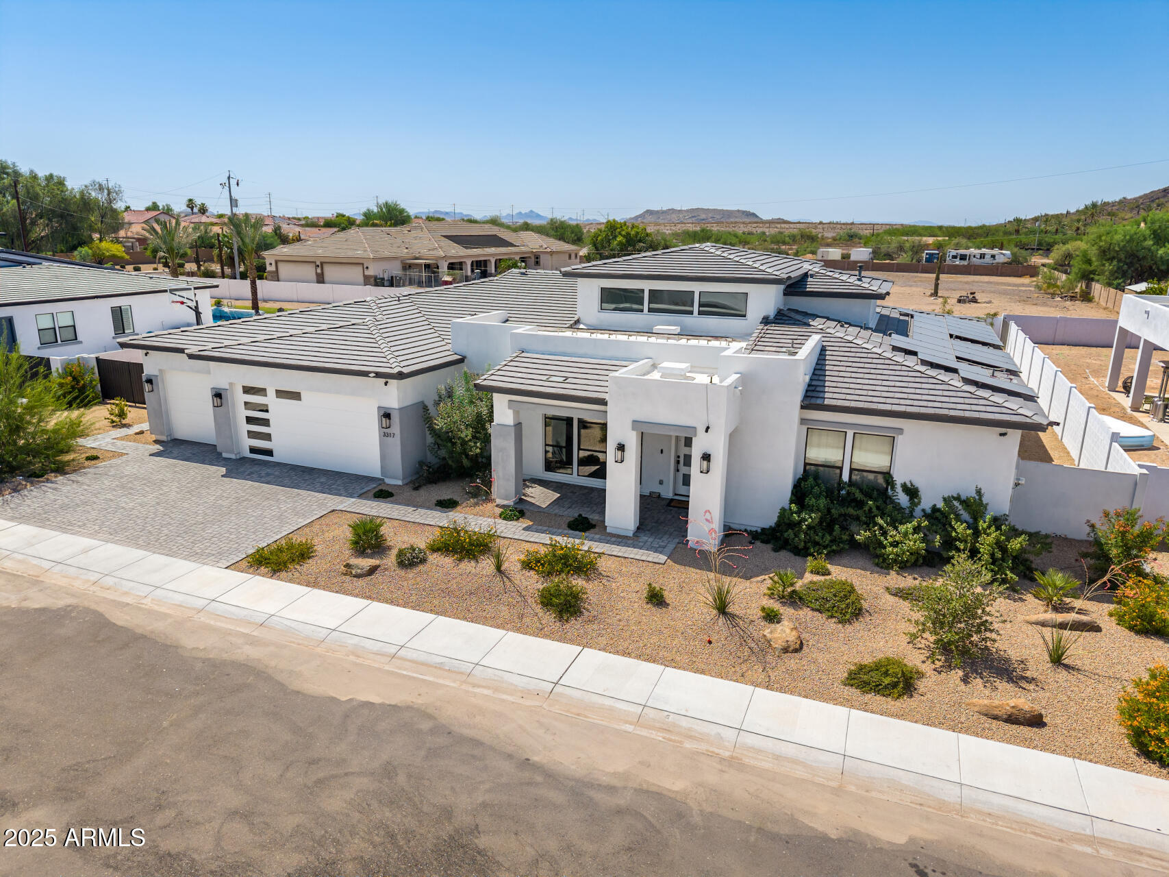 3317 W DESERT DAWN Drive