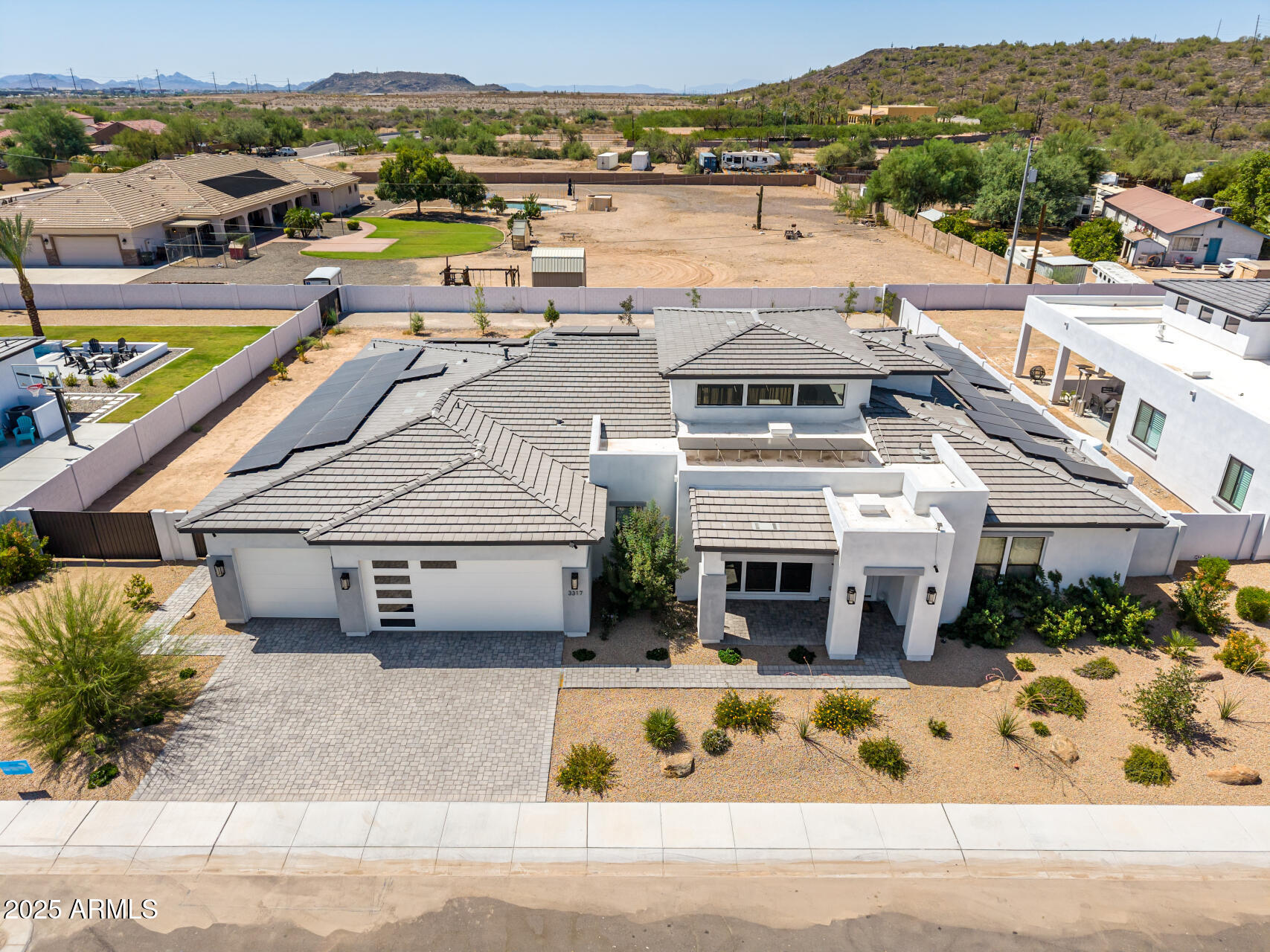 3317 W DESERT DAWN Drive
