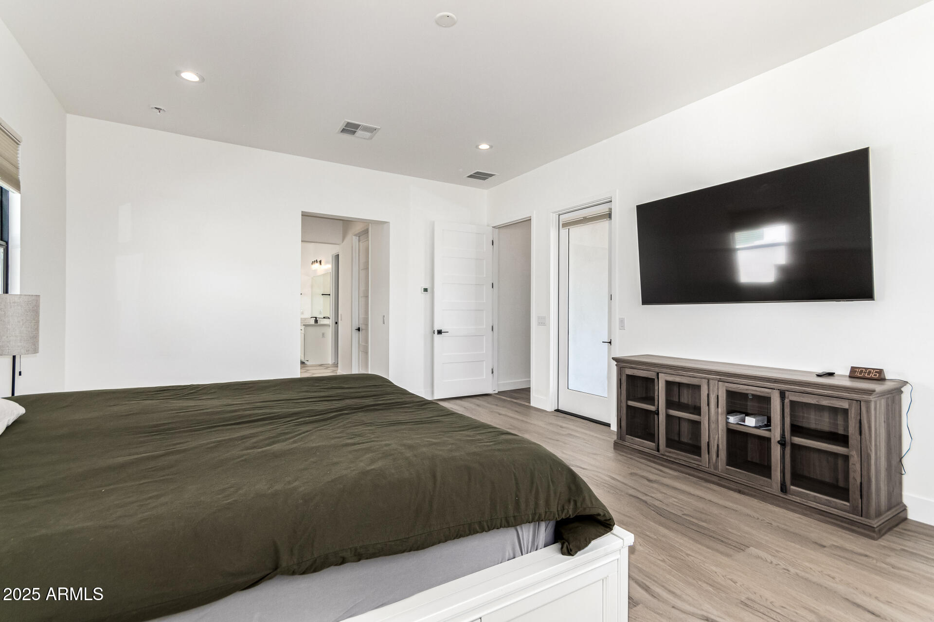 3317 W DESERT DAWN Drive