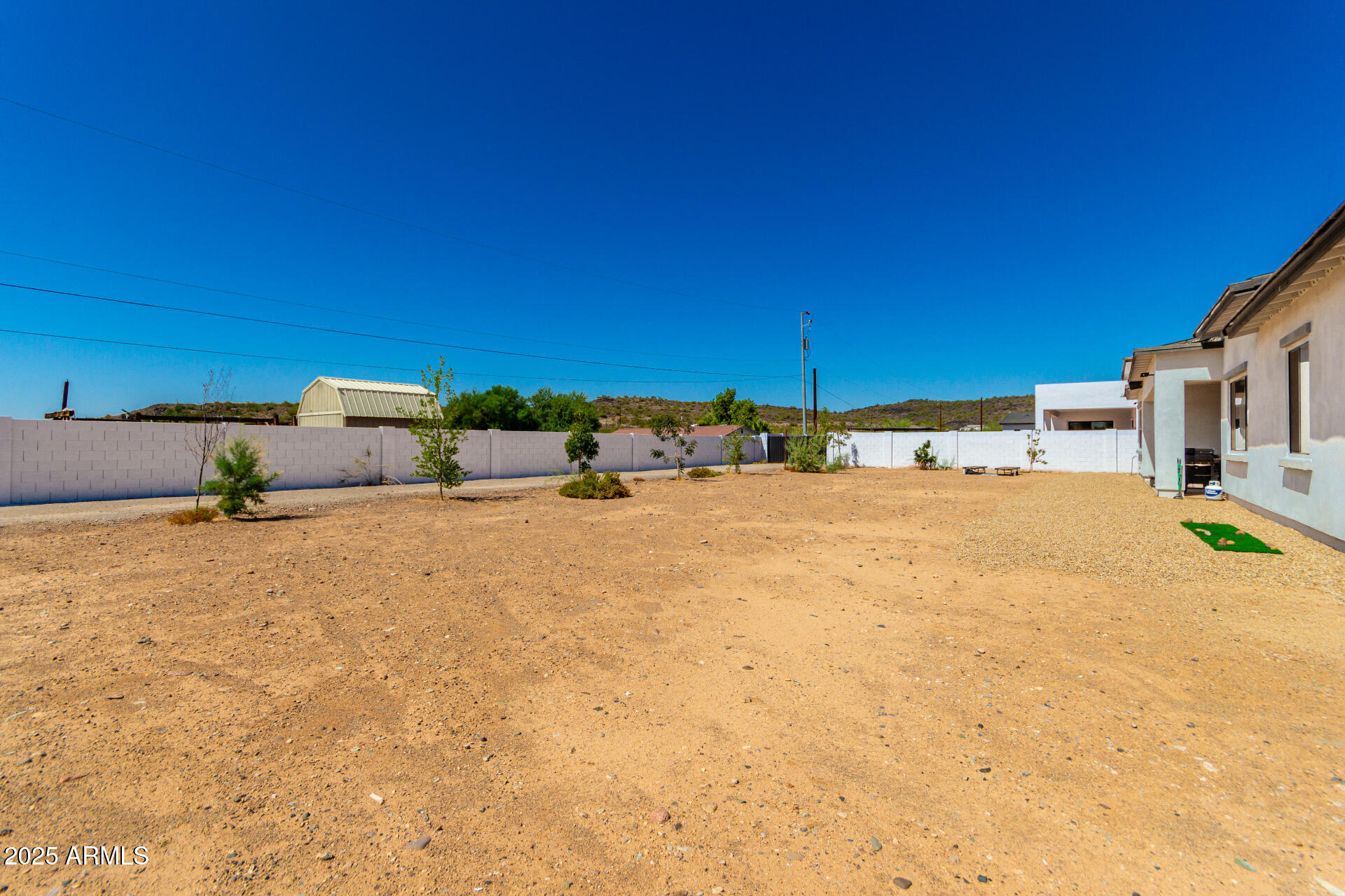 3317 W DESERT DAWN Drive