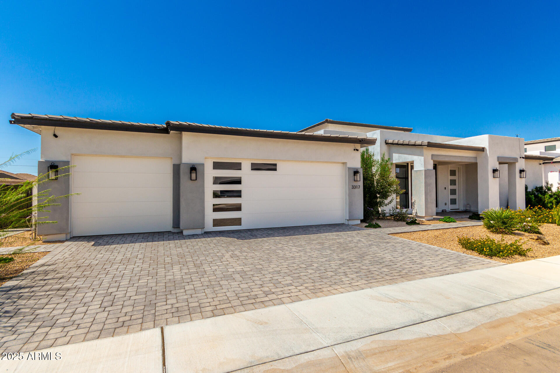 3317 W DESERT DAWN Drive