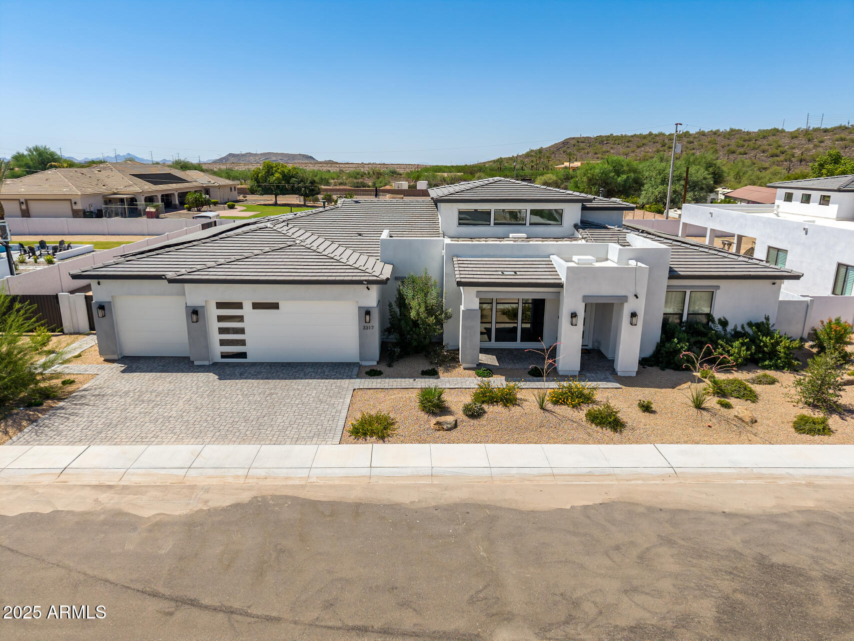 3317 W DESERT DAWN Drive
