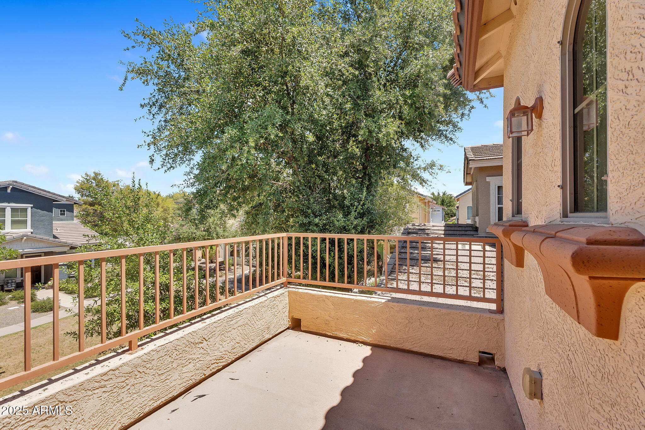3068 E TAMARISK Street