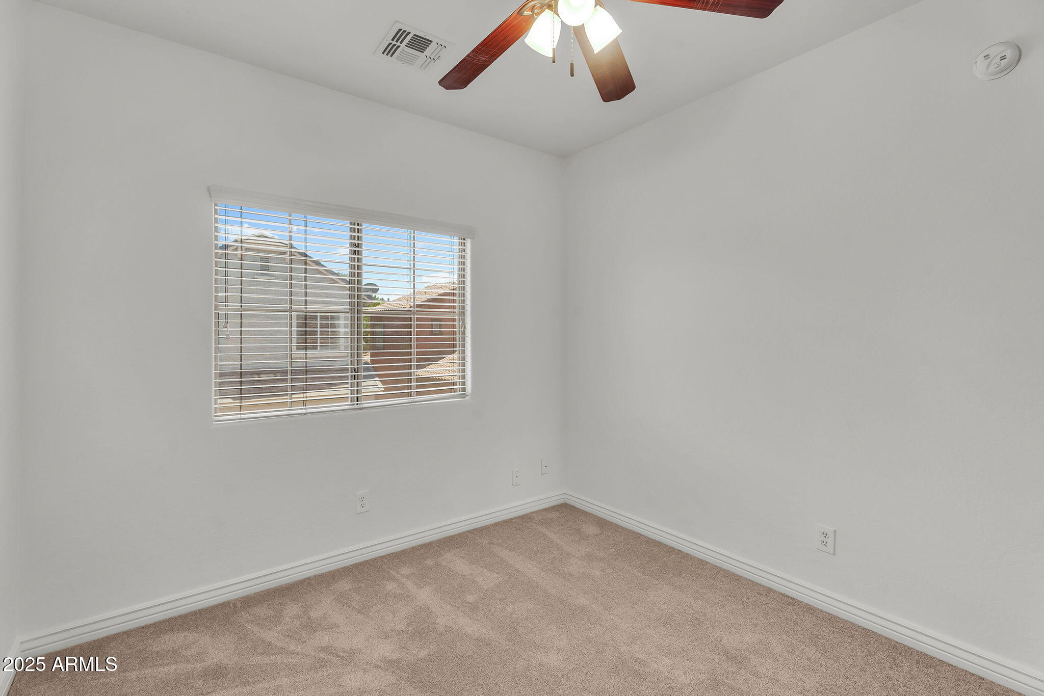 3068 E TAMARISK Street