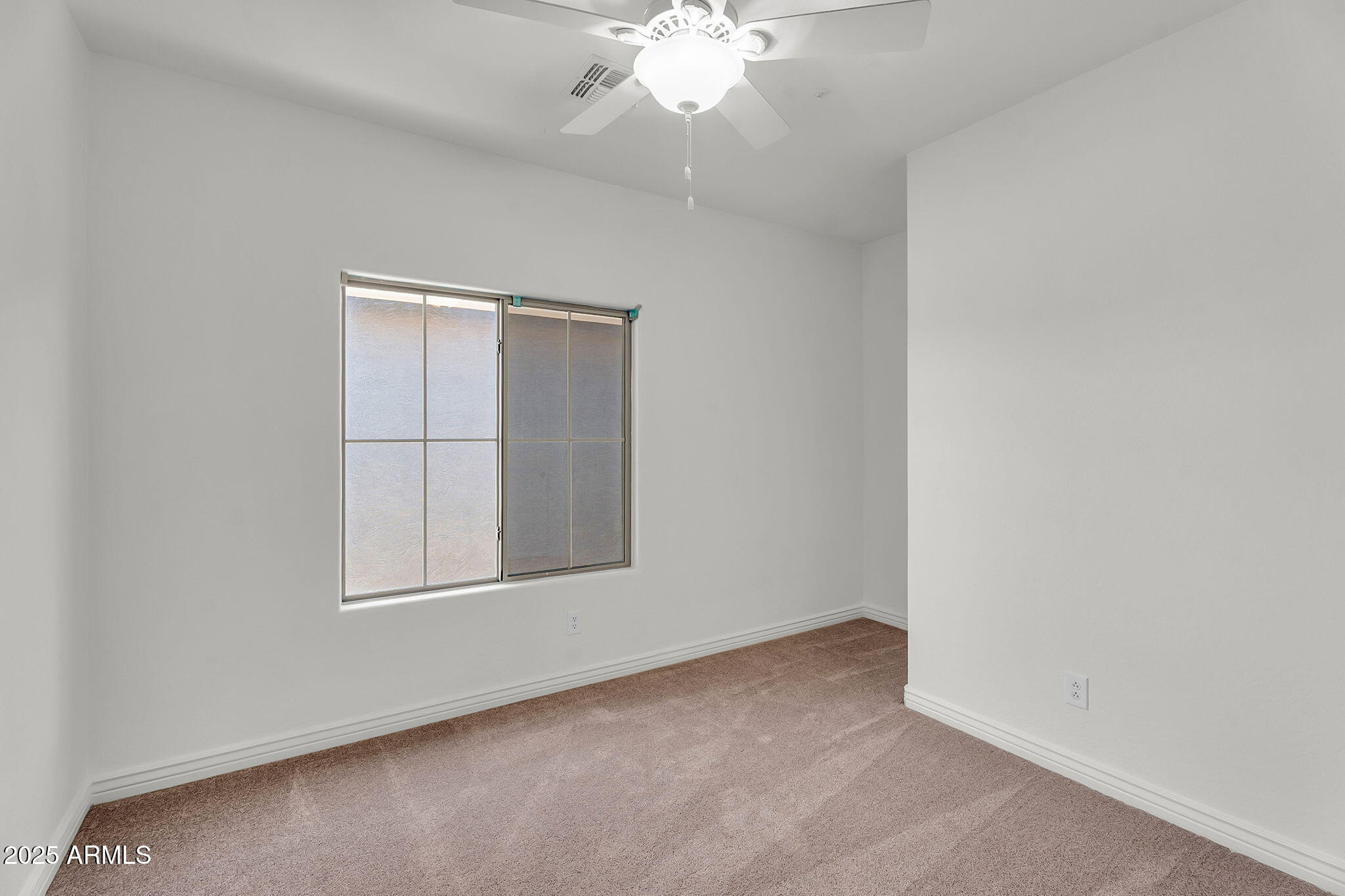 3068 E TAMARISK Street